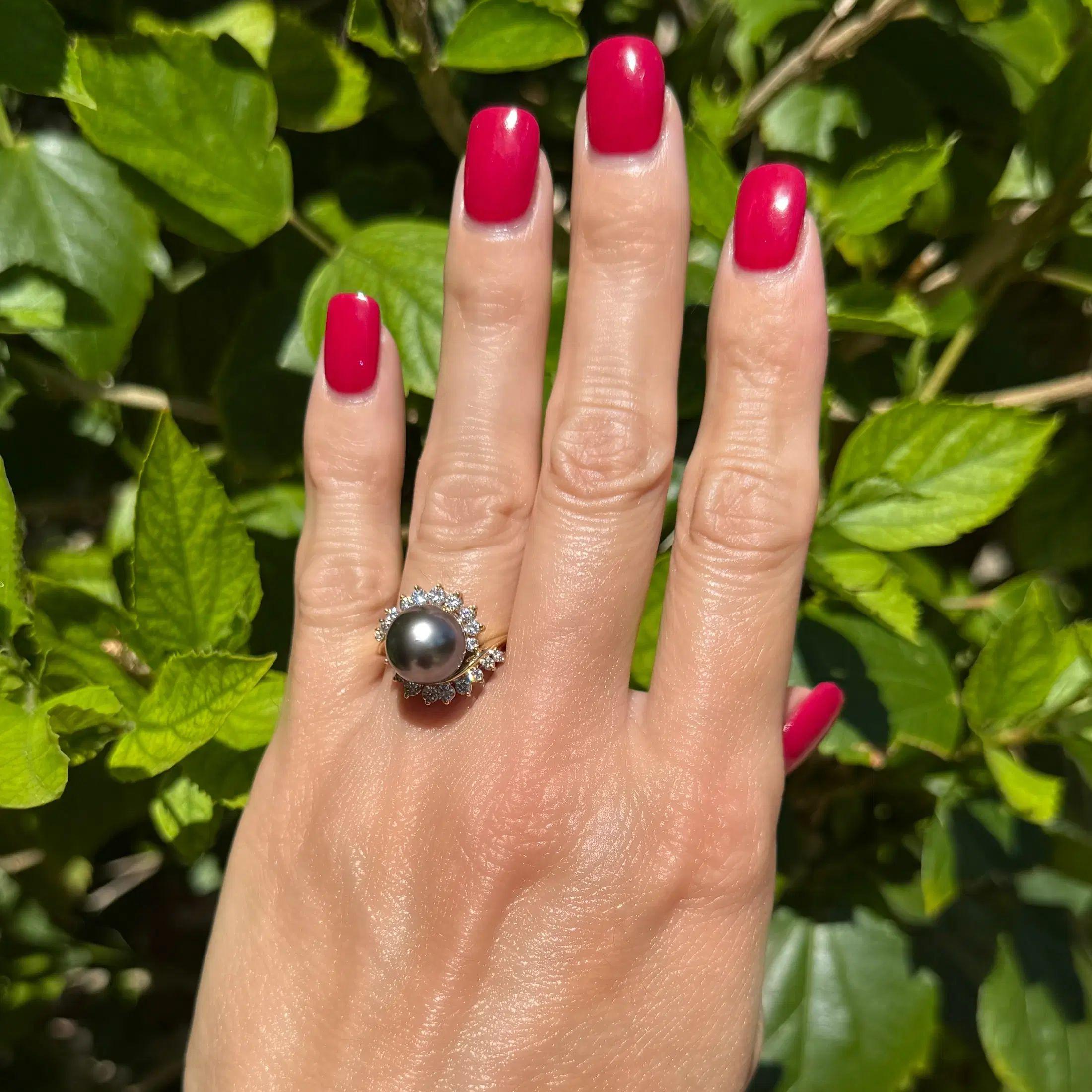 Modernista Anello da cocktail con perle di Tahiti e diamanti d'epoca Kurt Wayne Designer Gold in vendita