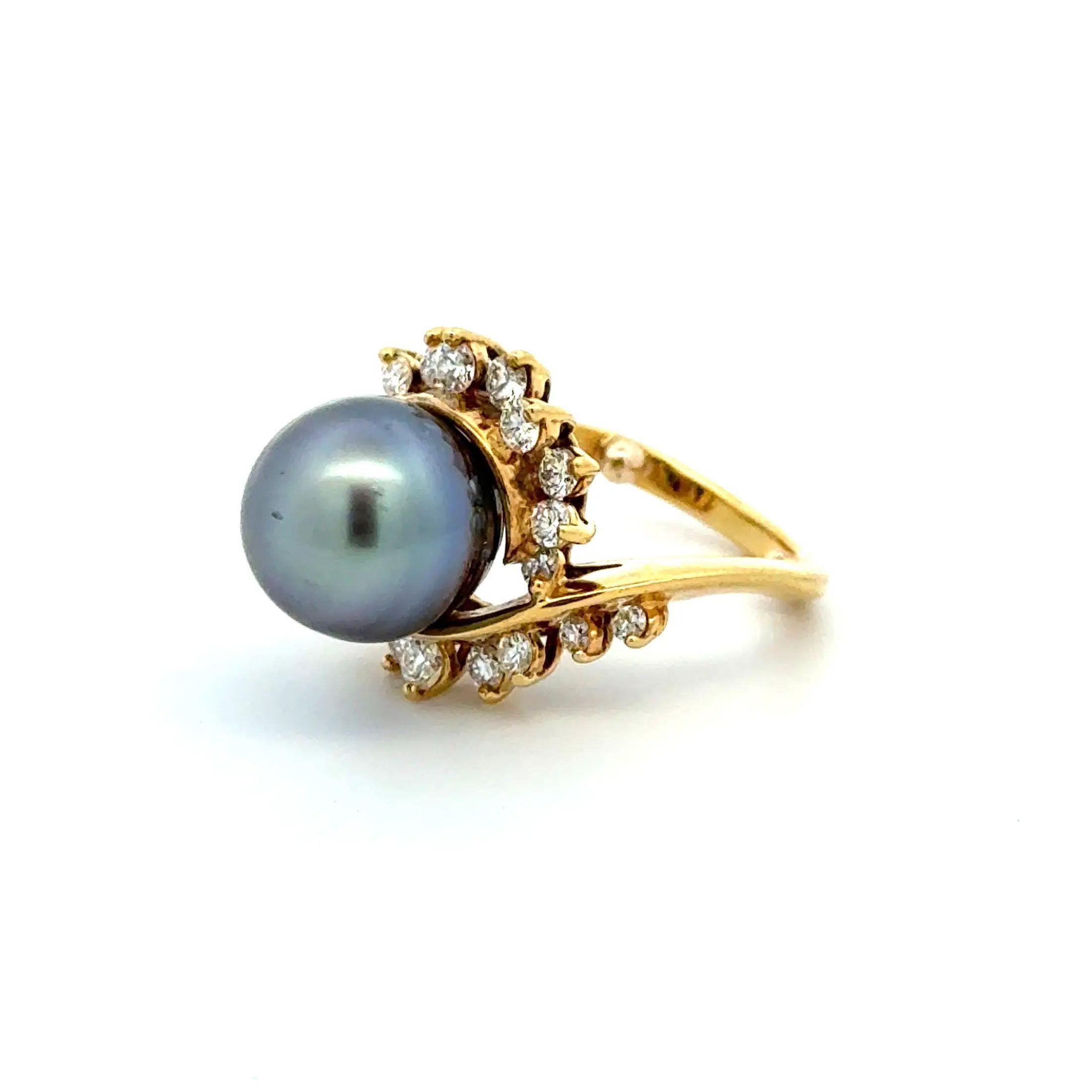 Anello da cocktail con perle di Tahiti e diamanti d'epoca Kurt Wayne Designer Gold In condizioni ottime in vendita a Montreal, QC