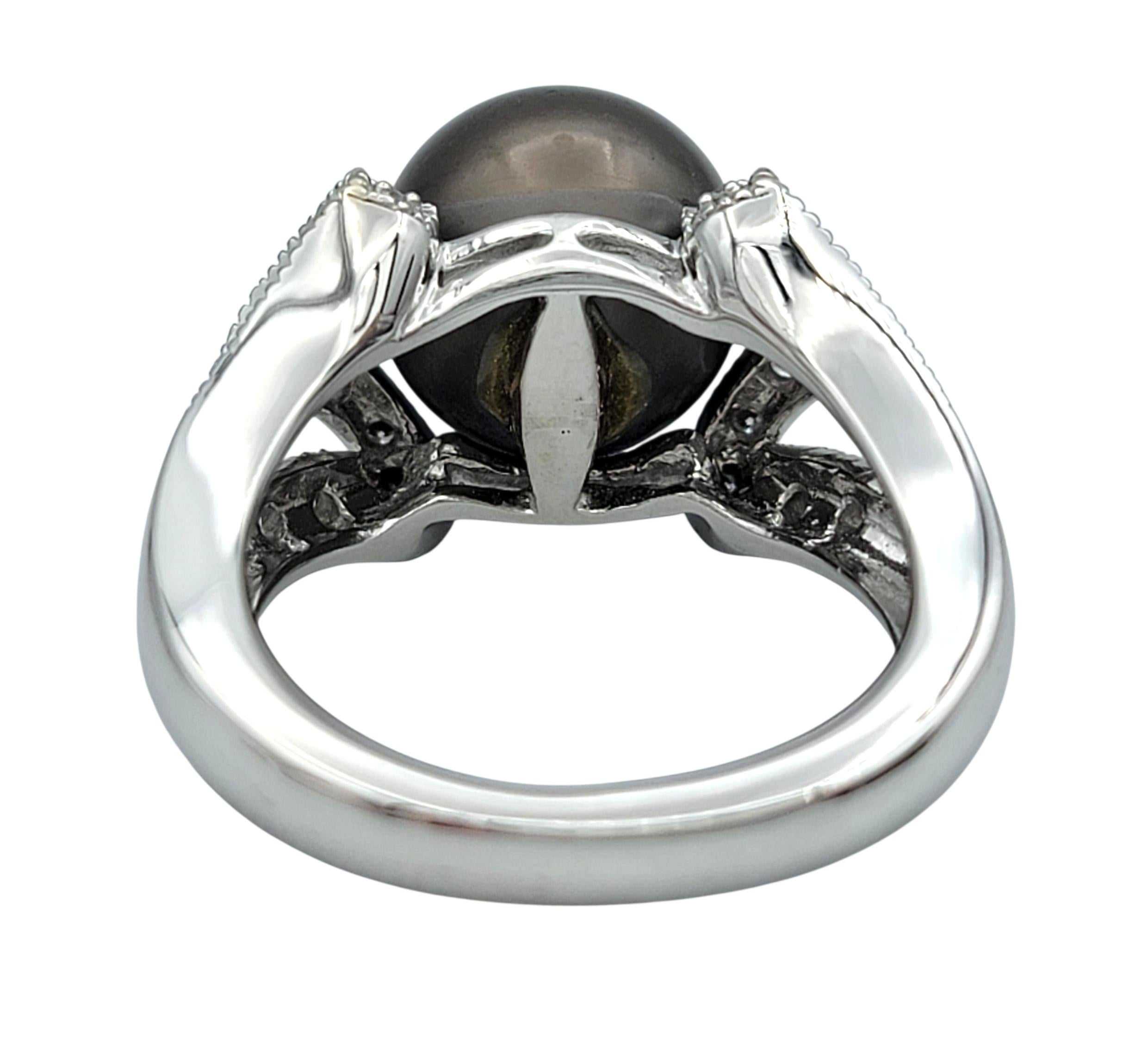 De las mujeres Anillo de cóctel con perla de Tahití y pavé de diamantes en oro blanco de 14 quilates en venta