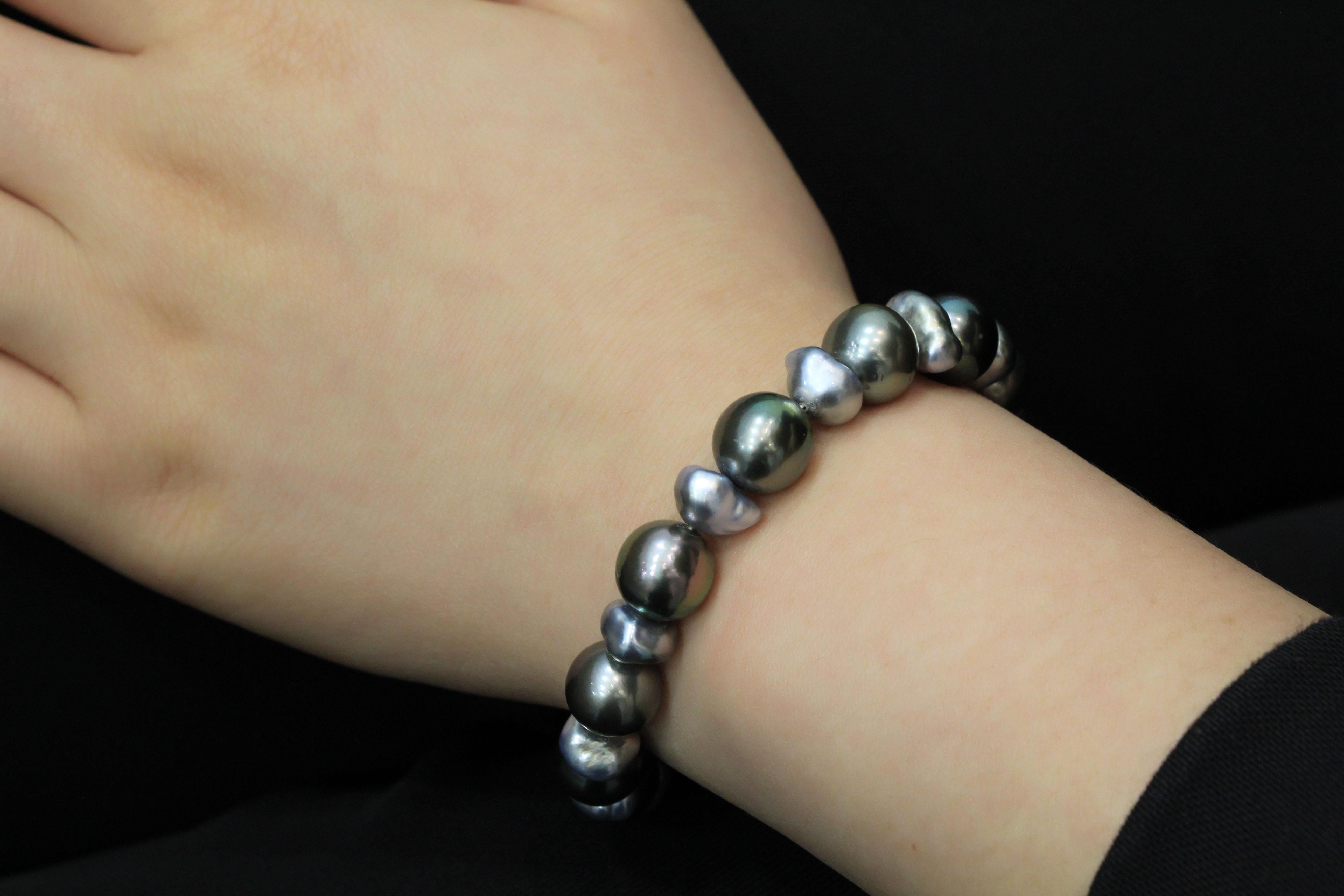 Tahitian Pearl Bracelet In New Condition For Sale In Macau, MO