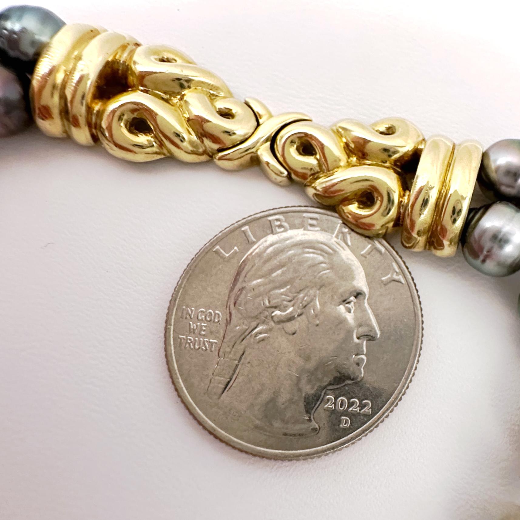 Tahitian Pearl Bracelet with Mixed Sizes & Colors and 18K Gold Centerpiece For Sale 11