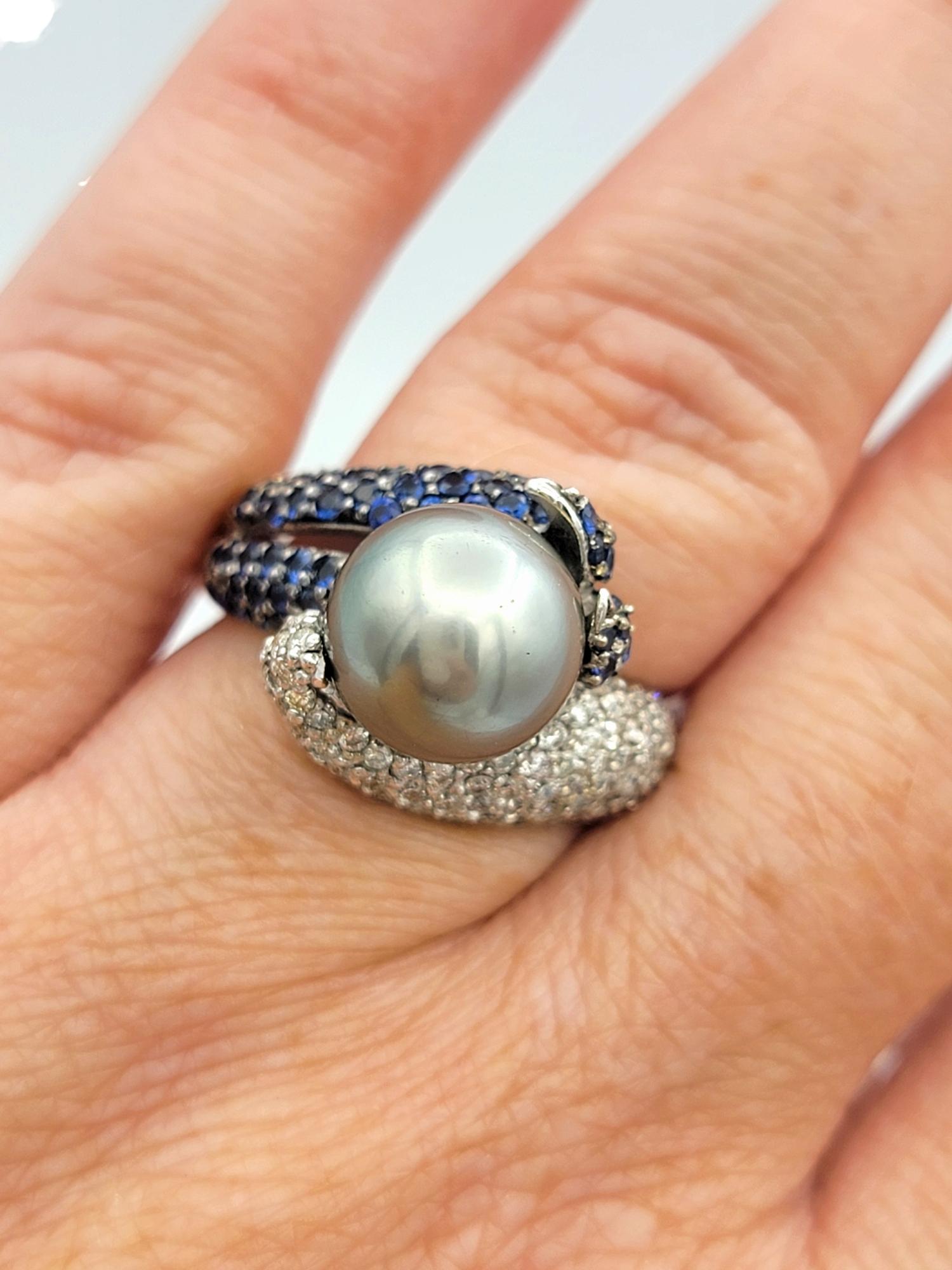 Anello bypass con perla di Tahiti, diamante e zaffiro in oro bianco 14 carati in vendita 4
