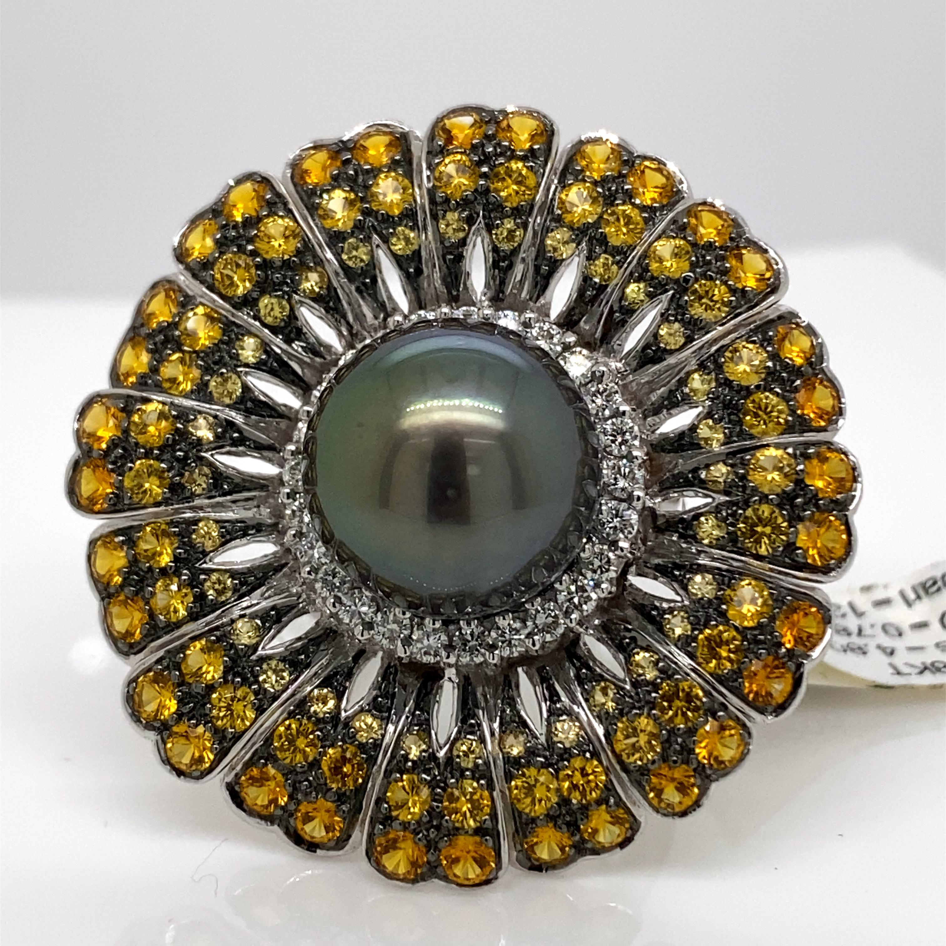 Tahiti-Perle, Diamant und gelber Saphir, floraler Ring aus 18 Karat Weißgold Damen im Angebot