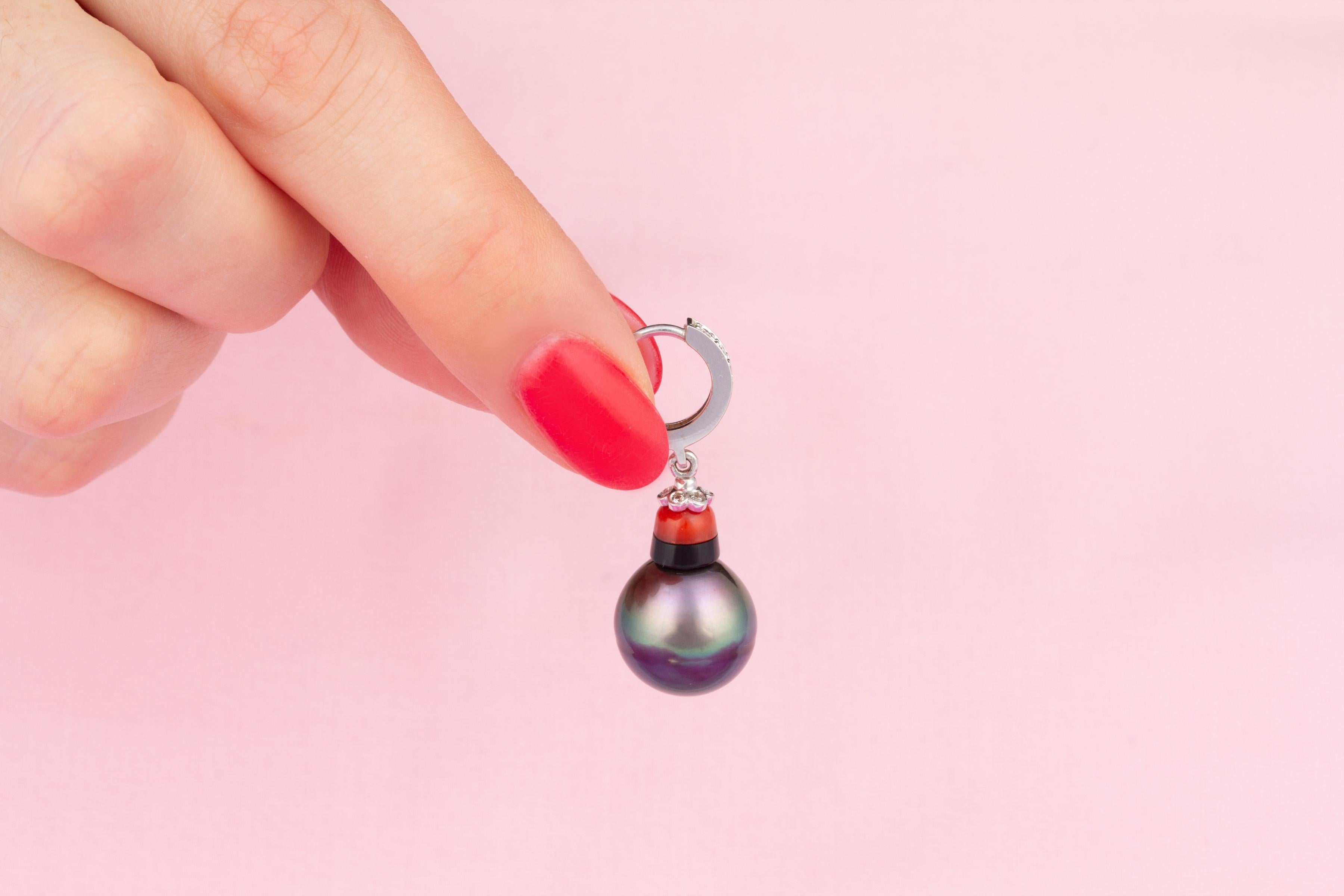 Pendants d'oreilles perle de Tahiti diamant corail onyx Déco Hoop Design by Ella Gafter Neuf - En vente à New York, NY