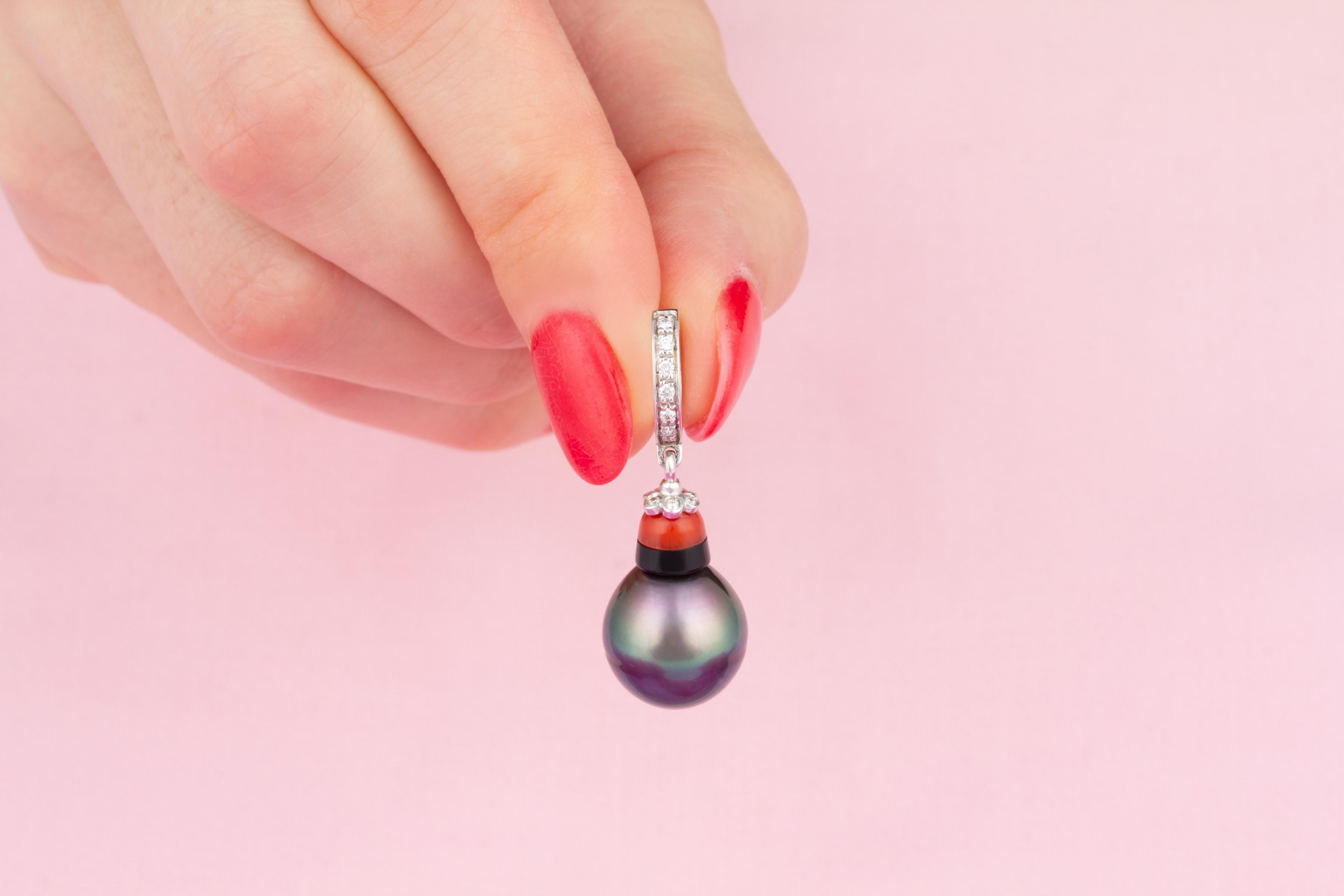 Pendants d'oreilles perle de Tahiti diamant corail onyx Déco Hoop Design by Ella Gafter en vente 1