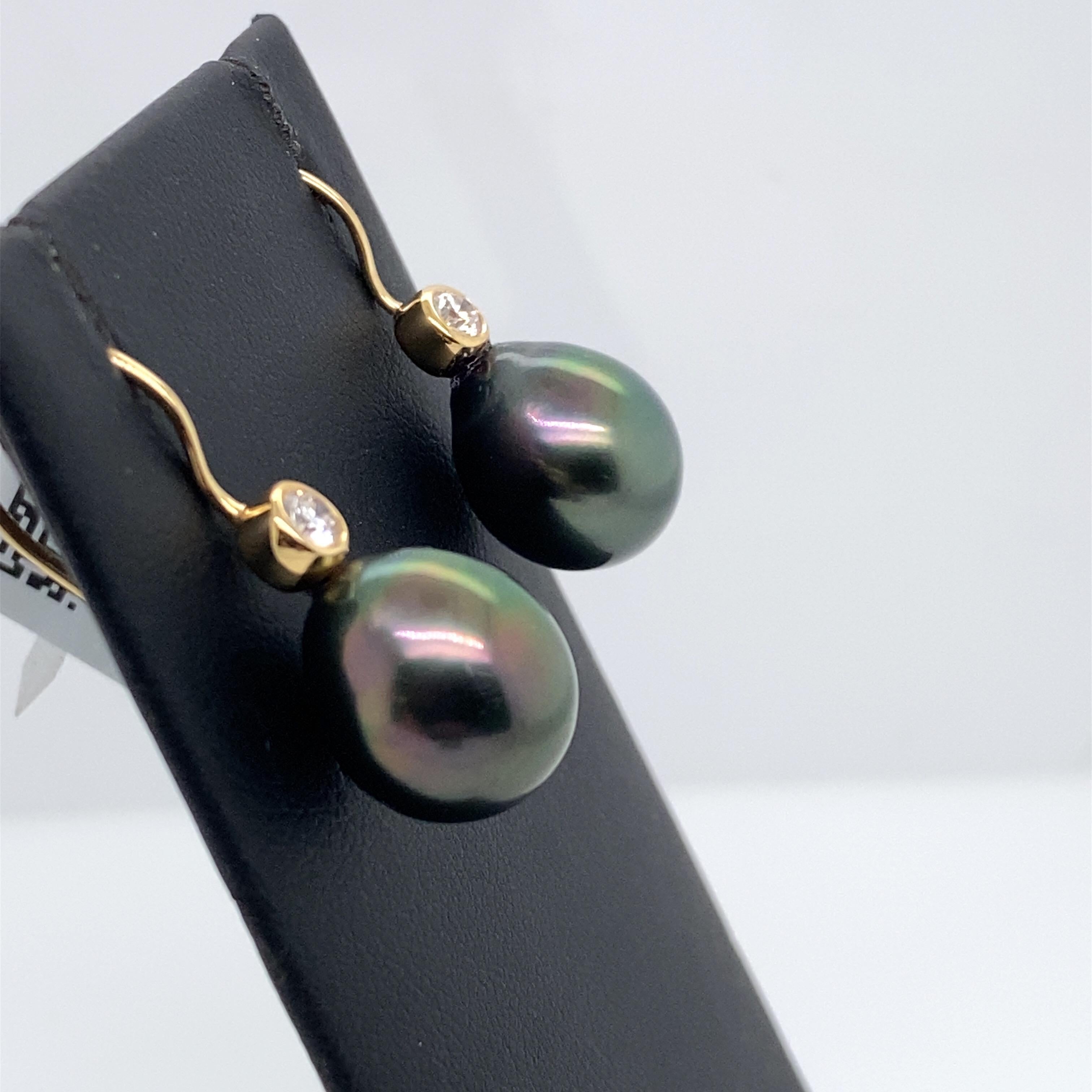 Round Cut HARBOR D. Tahitian Pearl Diamond Drop Earrings 0.20 Carat 18 Karat Yellow Gold For Sale