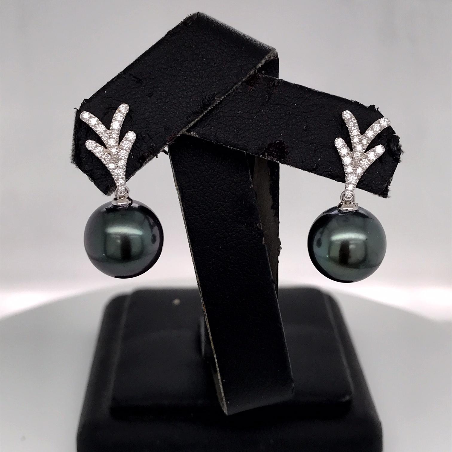 Contemporary Tahitian Pearl Diamond Drop Earrings 0.26 Carat 18 Karat White Gold For Sale
