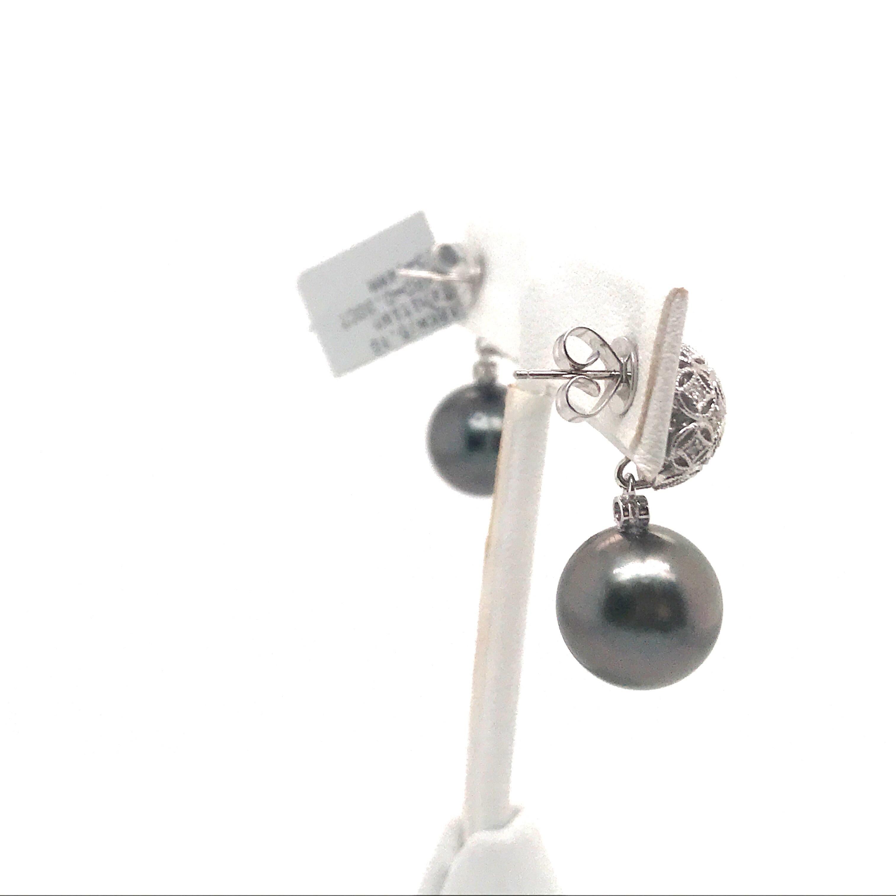 Tahitian Pearl Diamond Drop Earrings 0.30 Carat 18 Karat White Gold In New Condition For Sale In New York, NY