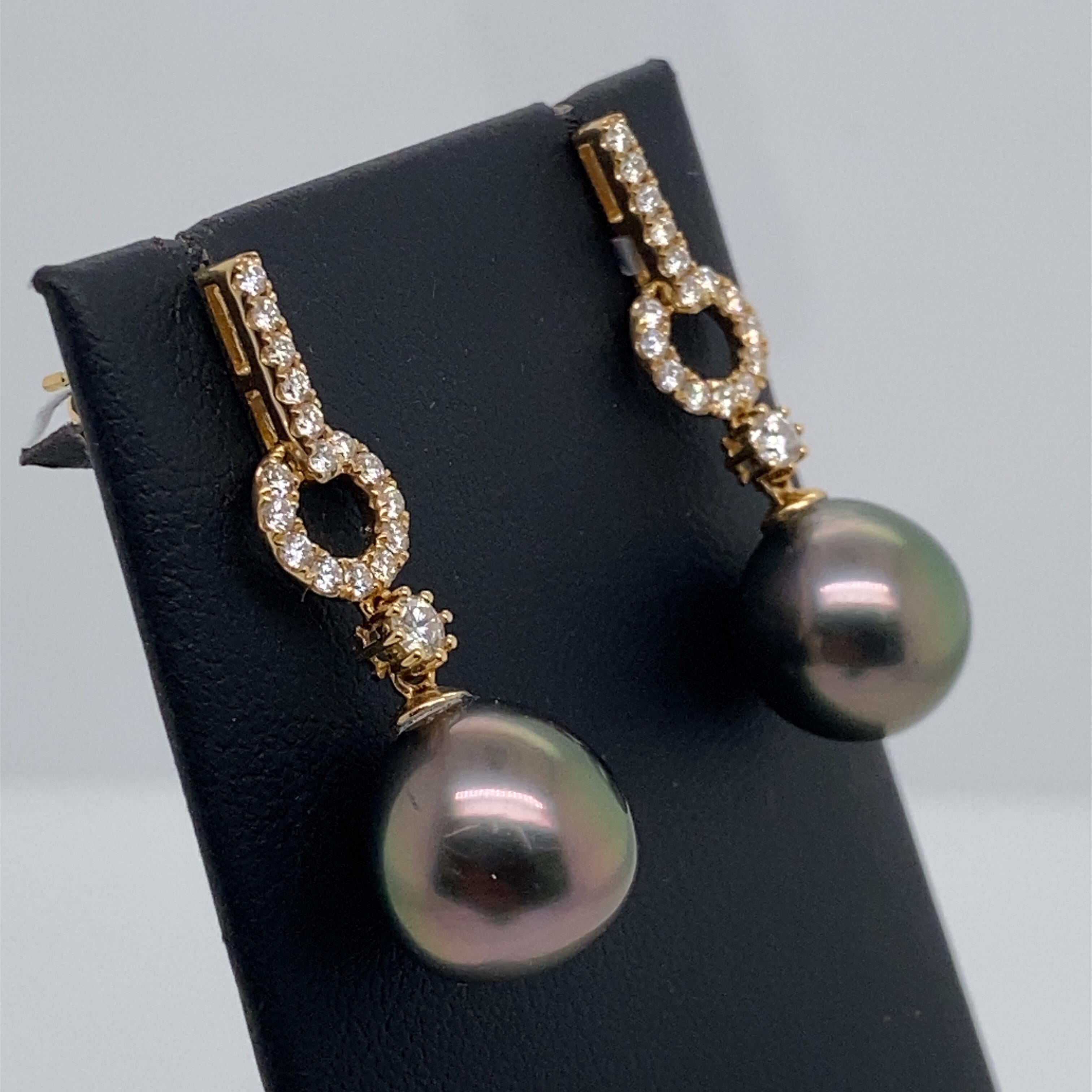 Round Cut Tahitian Pearl Diamond Drop Earrings 0.61 Carat 18 Karat Yellow Gold 11-12MM For Sale