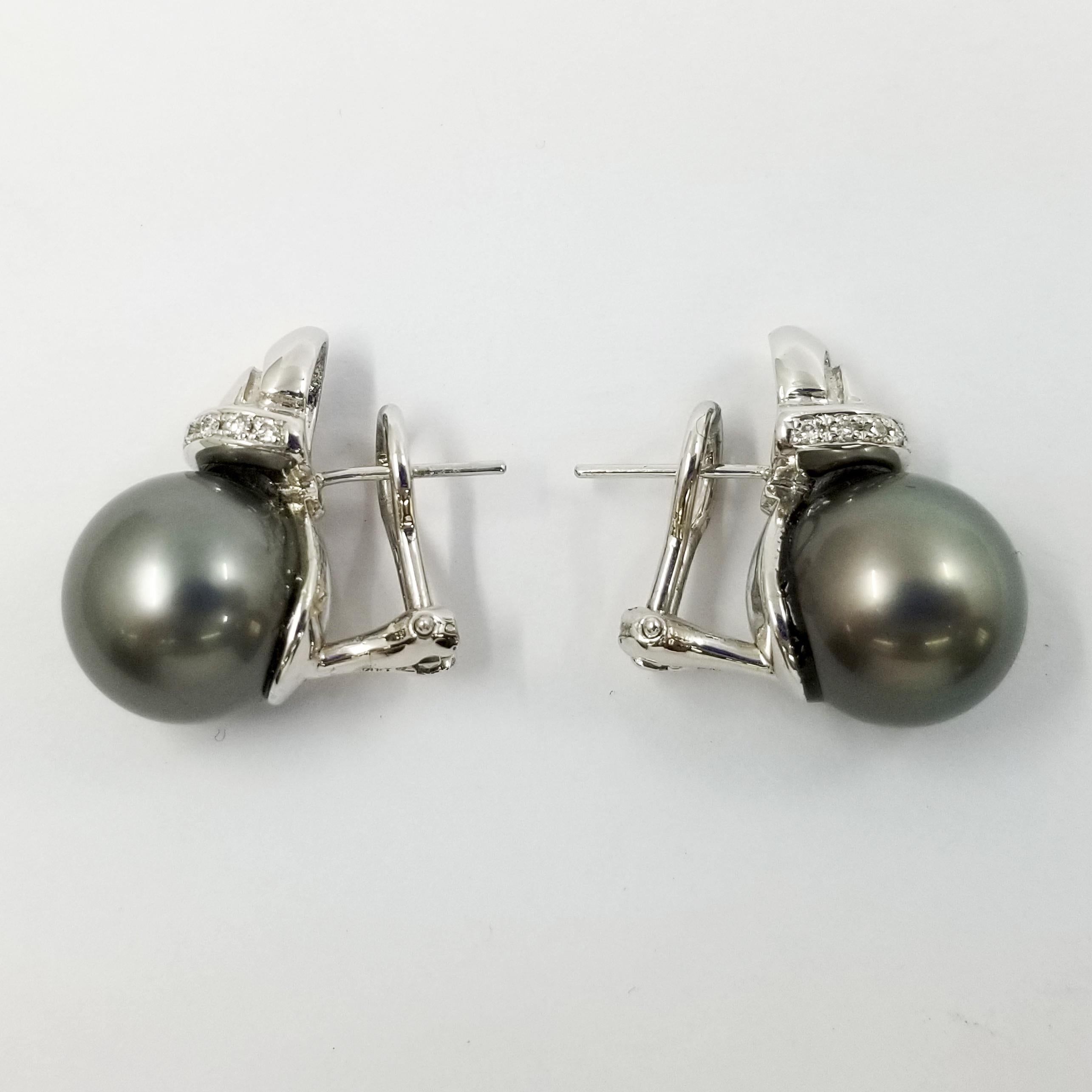 Tahitian Pearl and Diamond Drop Earrings In Good Condition In Coral Gables, FL