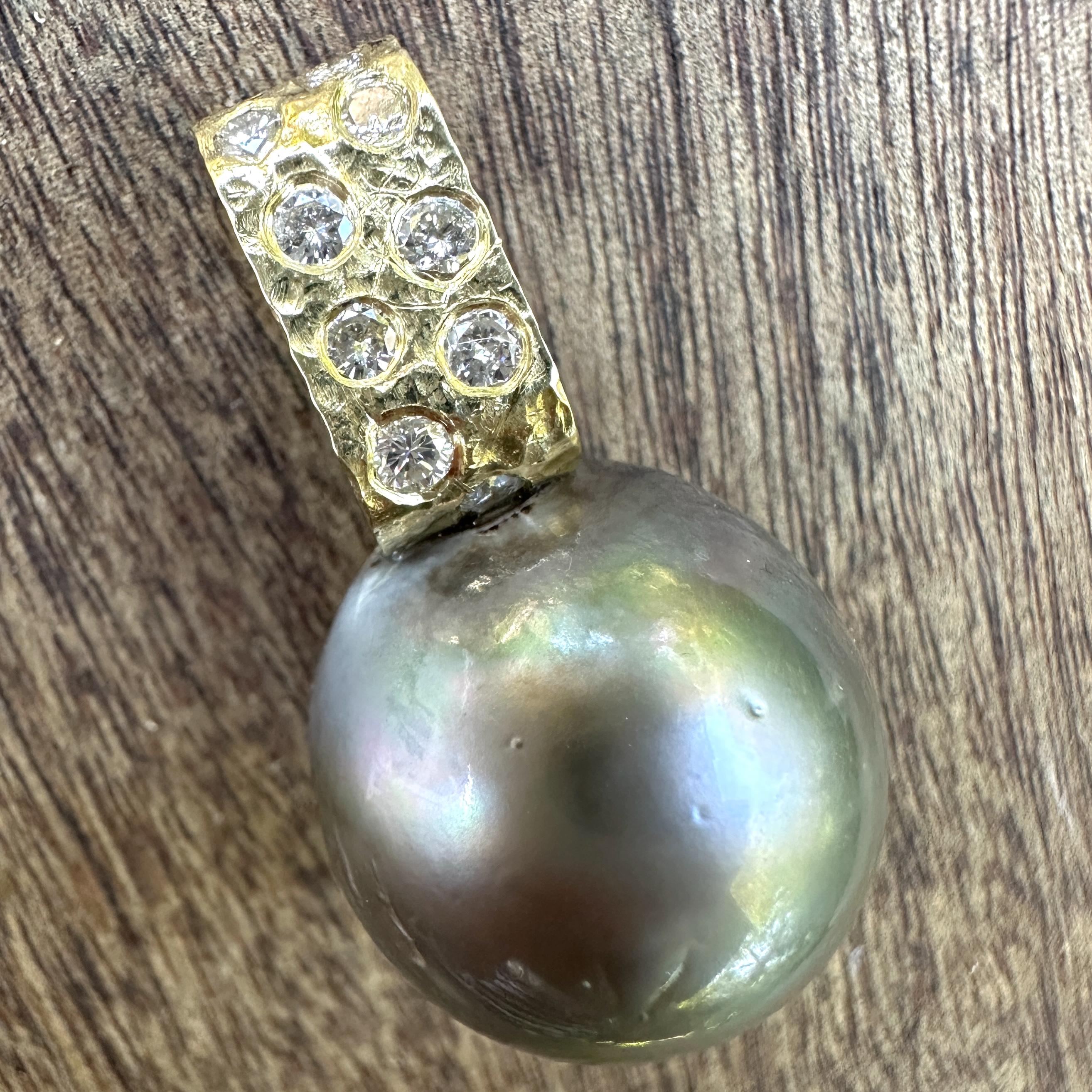 Tahitian Pearl & Diamond Enhancer in 18K Gold with 18