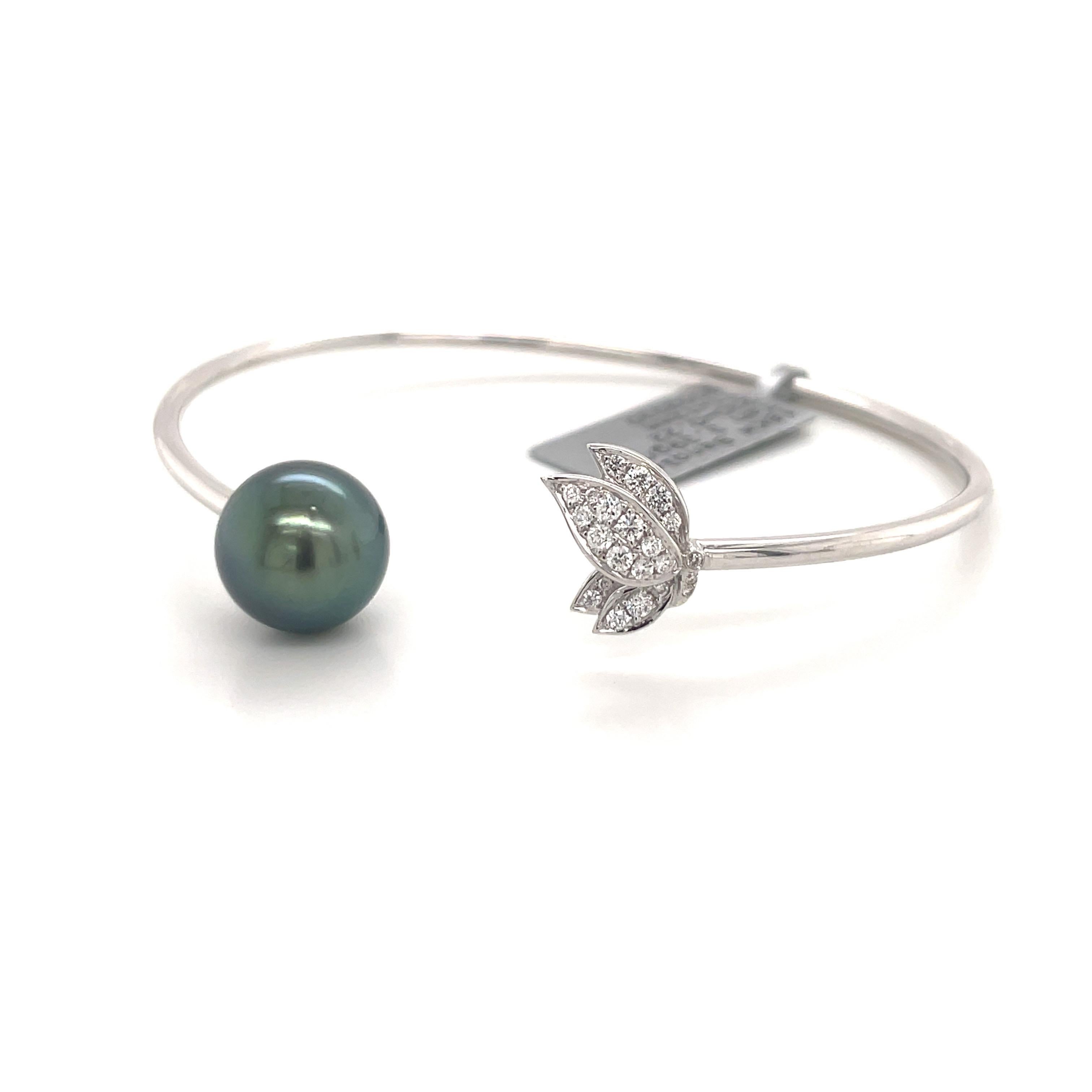 Contemporary Tahitian Pearl Diamond Leaf Bangle Bracelet 0.22 Carats 18K White Gold For Sale