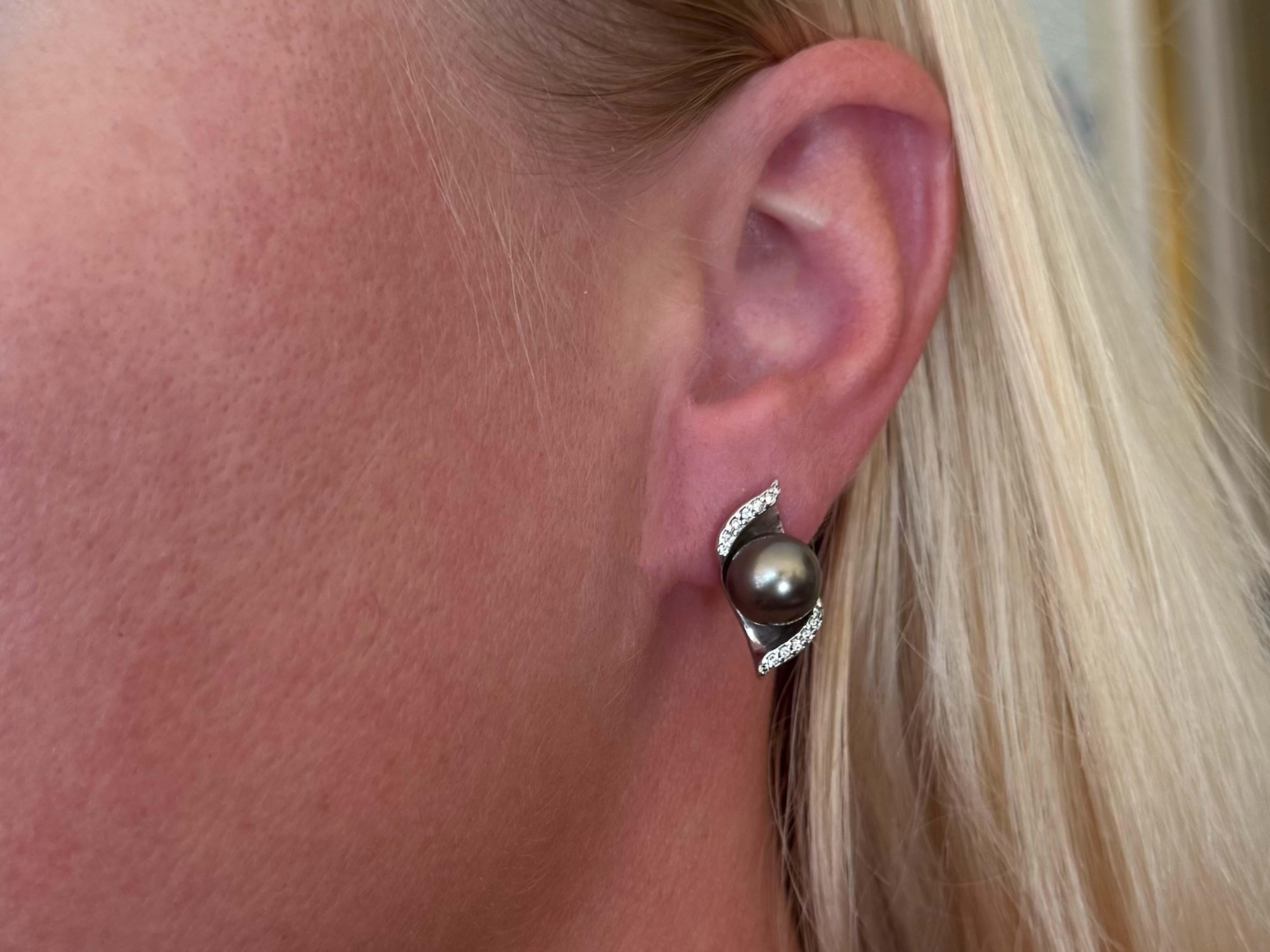Contemporary Tahitian Pearl Diamond Ring and Matching Earrings Set 14K White Gold For Sale