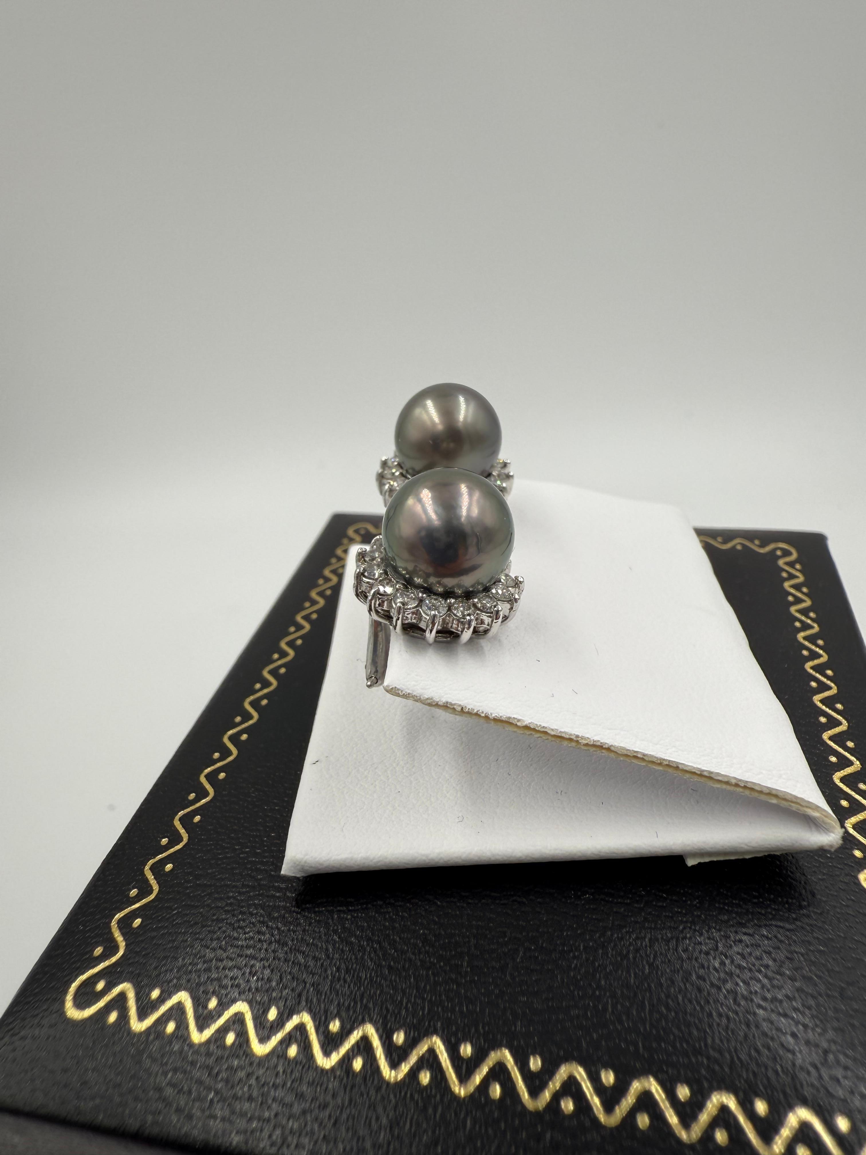 Boucles d'oreilles or blanc diamant perle de Tahiti Bon état - En vente à Los Angeles, CA
