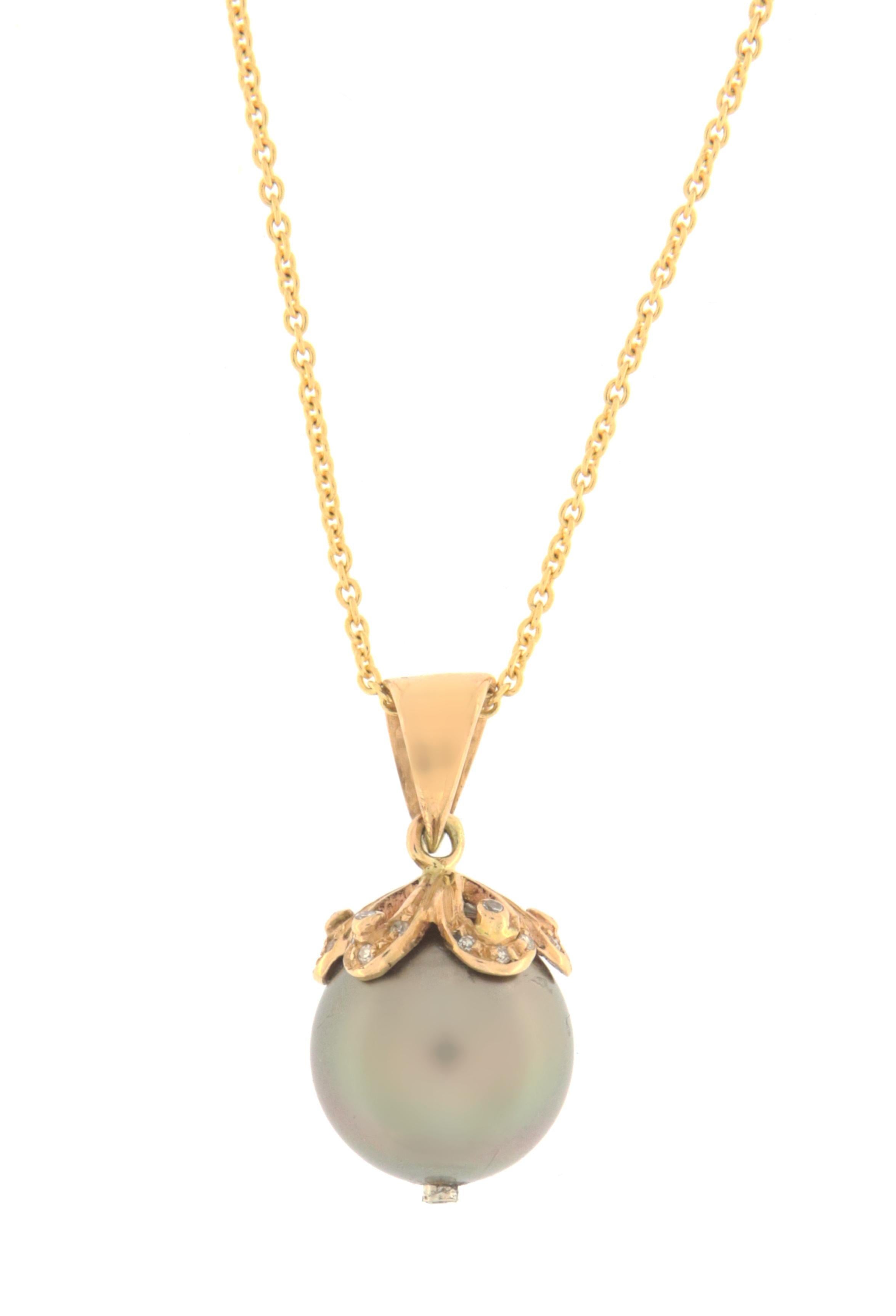 Brilliant Cut Tahitian Pearl Diamonds 14 Karat Yellow Gold Pendant Necklace For Sale