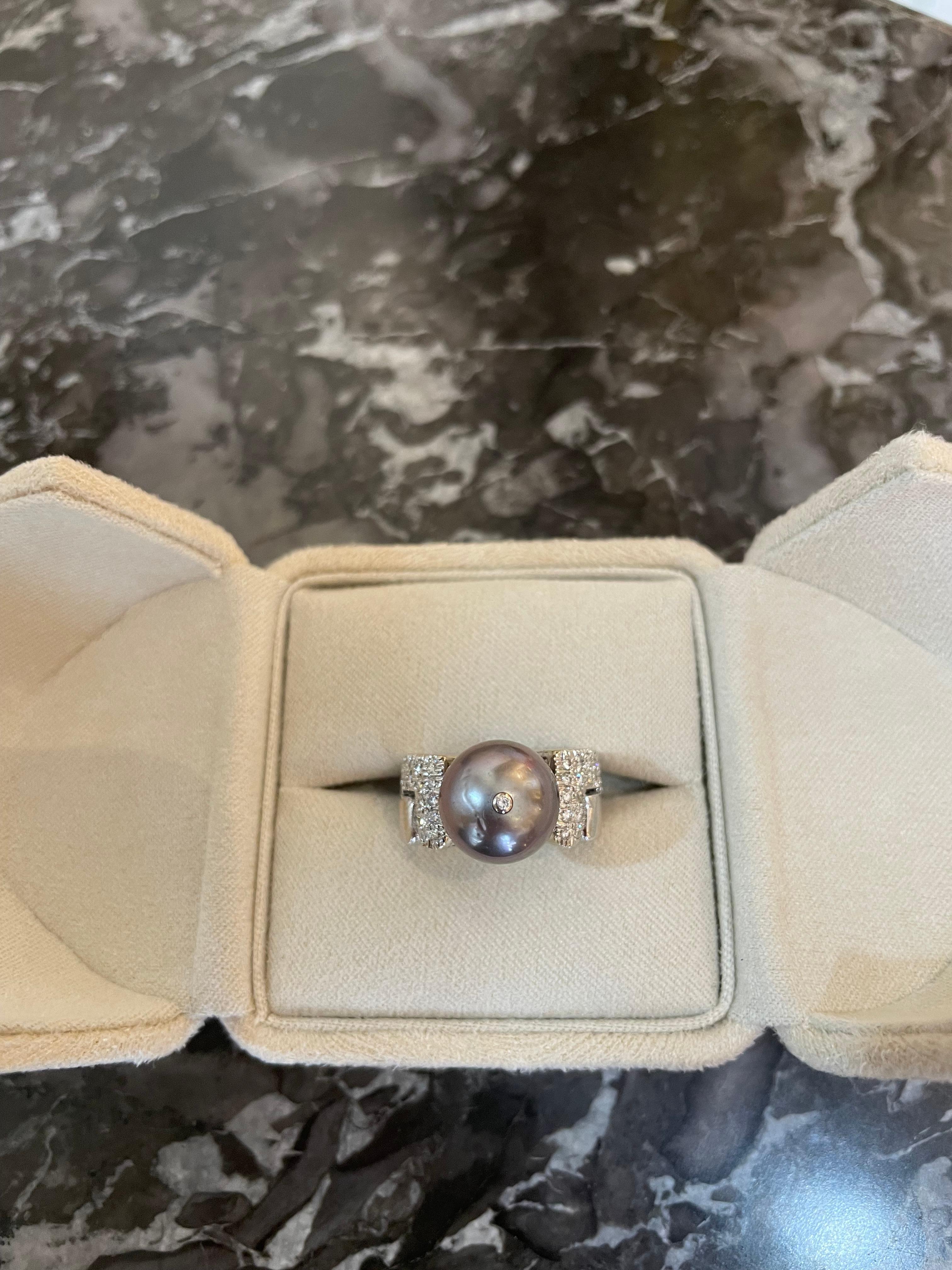 Mixed Cut Tahitian Pearl Diamonds 18 Carats White Gold Ring