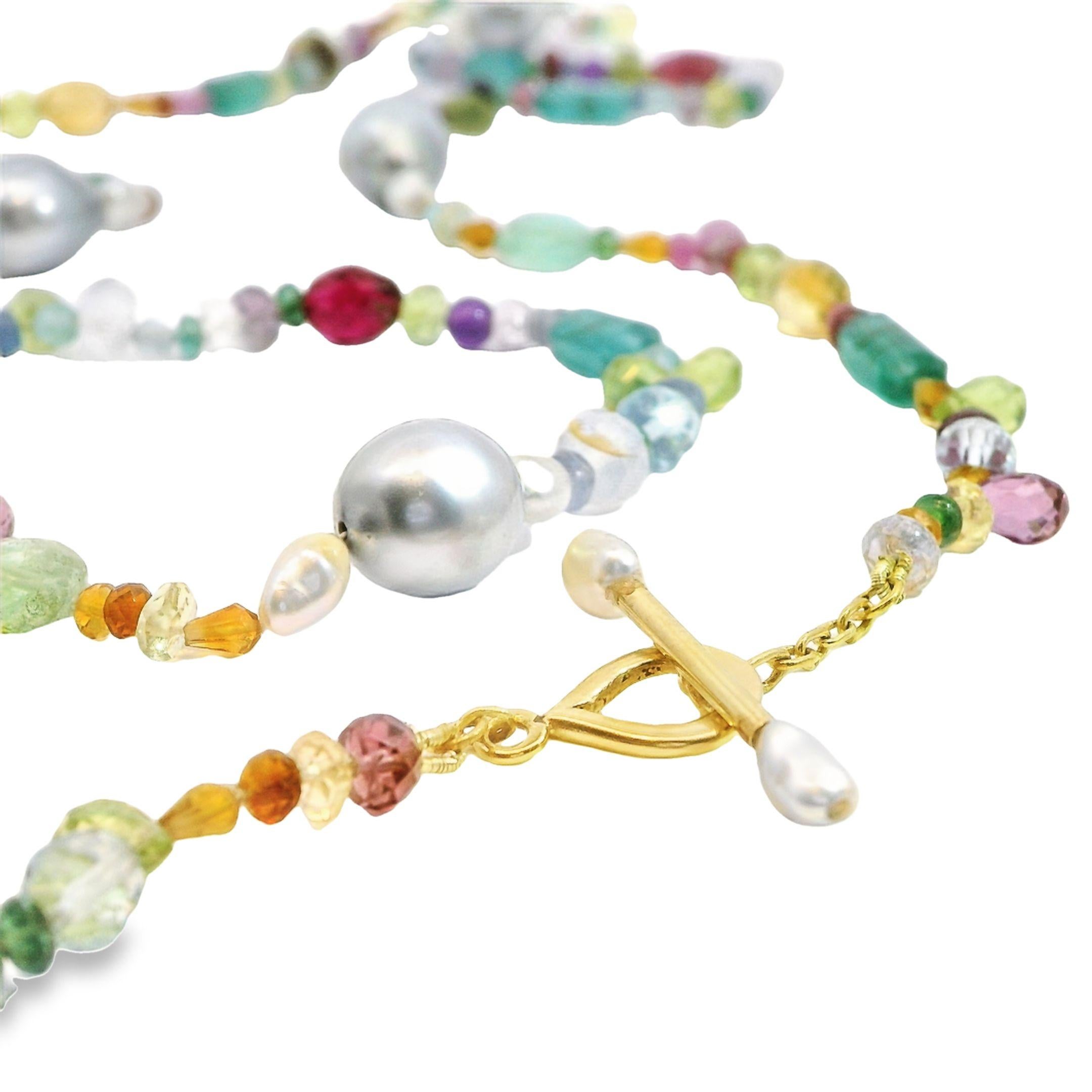 Artigiano Collana di perle tahitiane multicolore con perline lunghe e chiusura a 18 carati, Lynn Kathyrn Miller in vendita