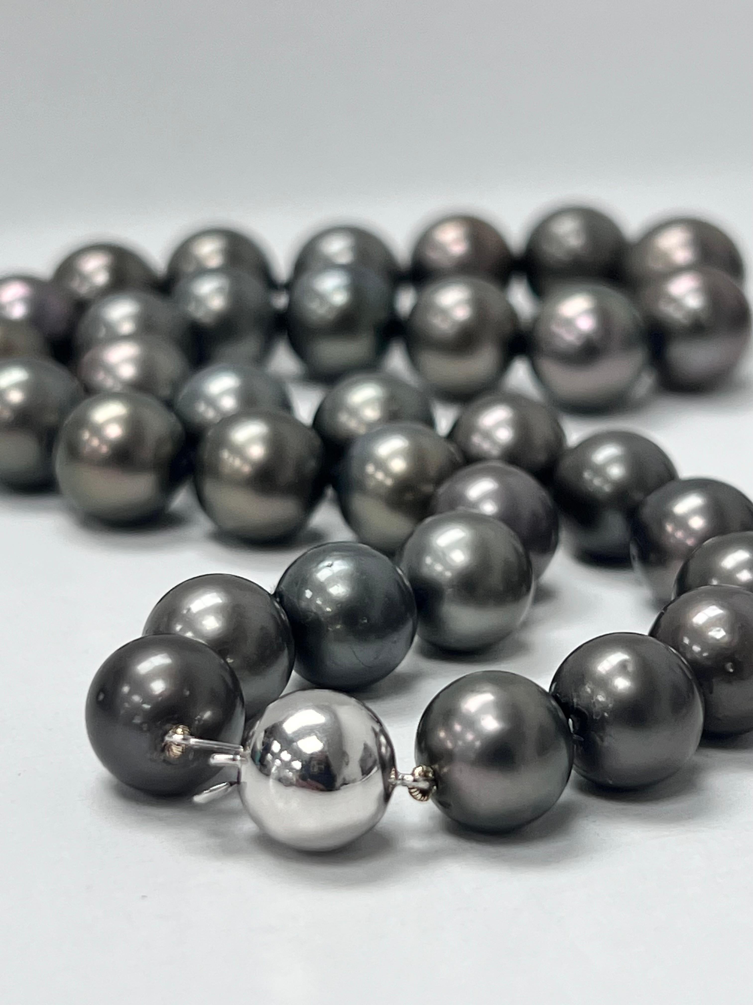 Modern Tahitian Pearl Necklace For Sale
