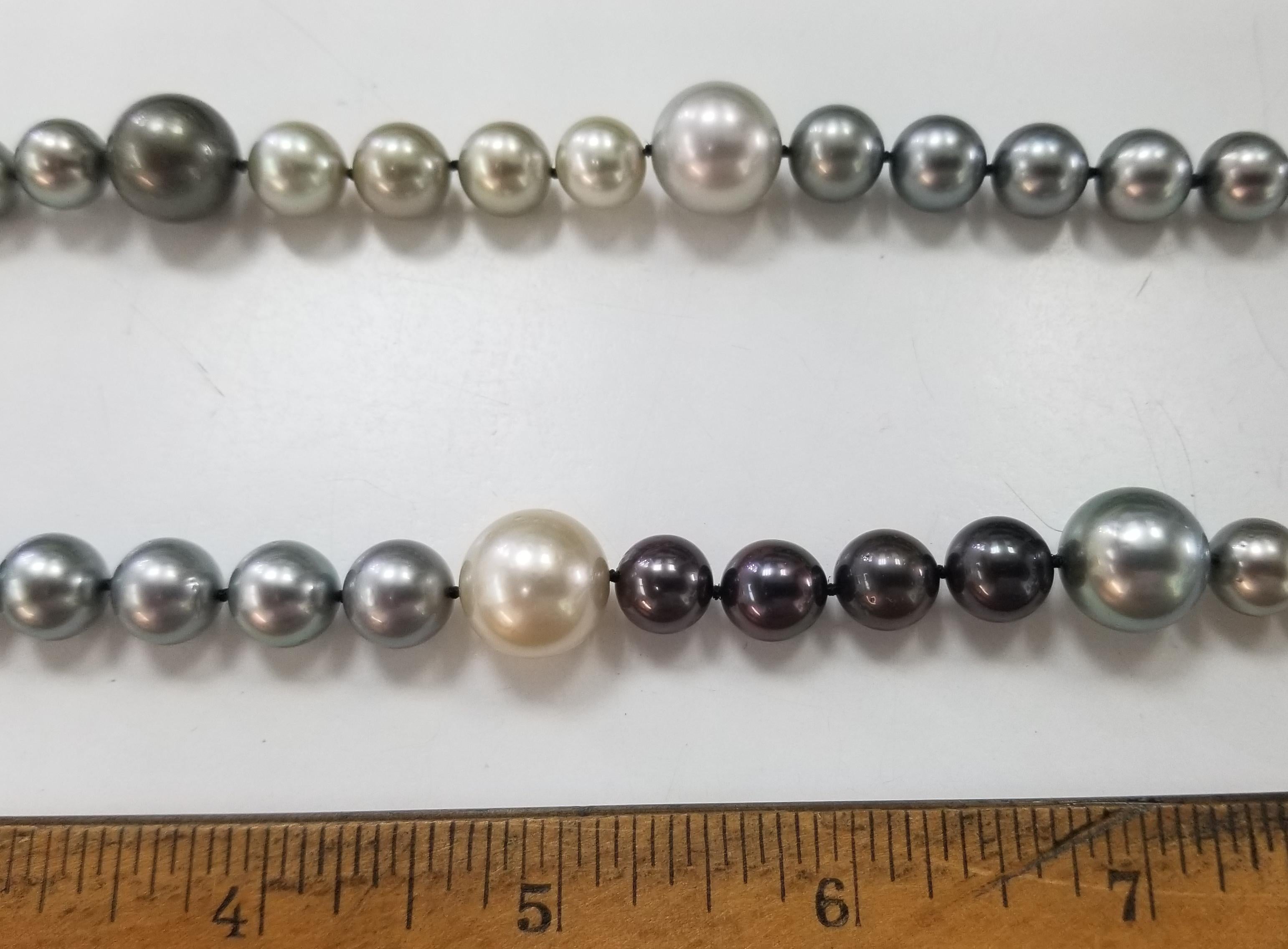 Contemporary Tahitian Pearl Necklace with Pearls For Sale