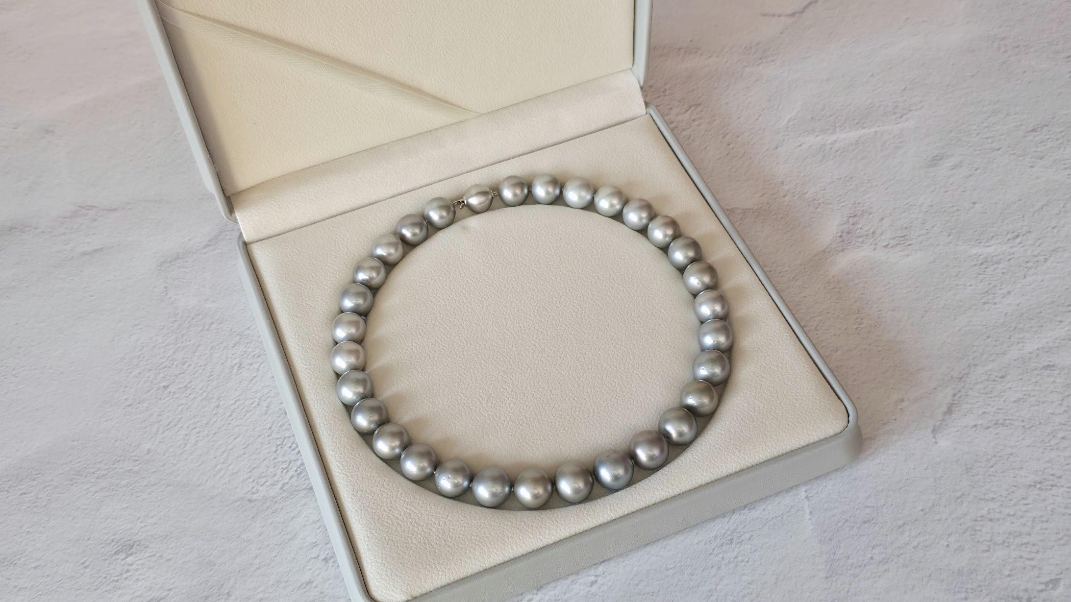 Tahiti-Perlenkette mit Verschluss aus 14 Karat Weißgold im Angebot 9