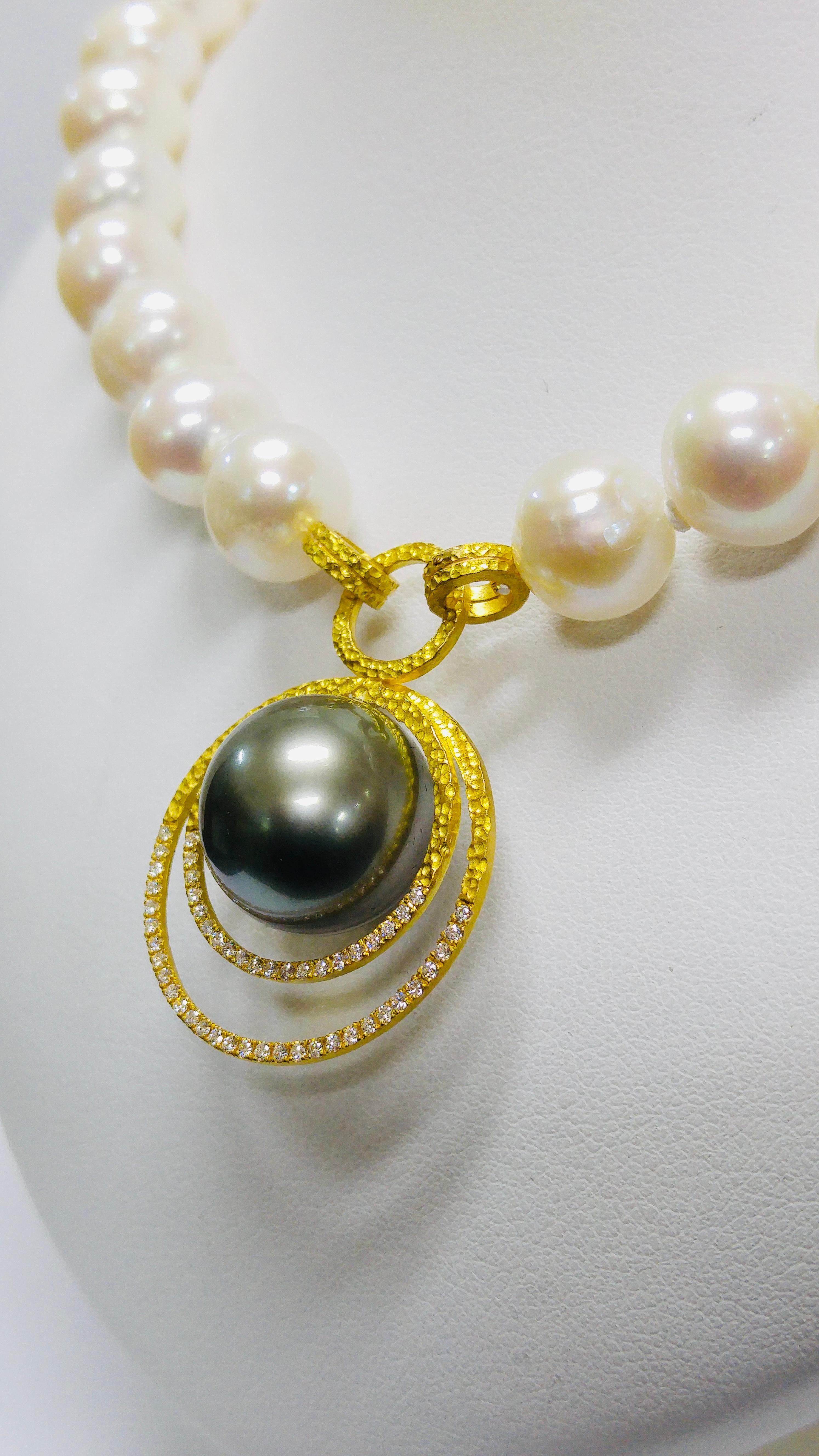 Women's Tahitian Pearl Necklace with 22k Gold and Diamonds For Sale