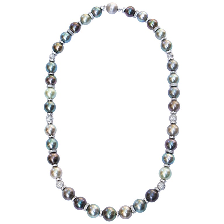 Tahitian Pearl Necklace with White Sapphire Clasp For Sale at 1stDibs