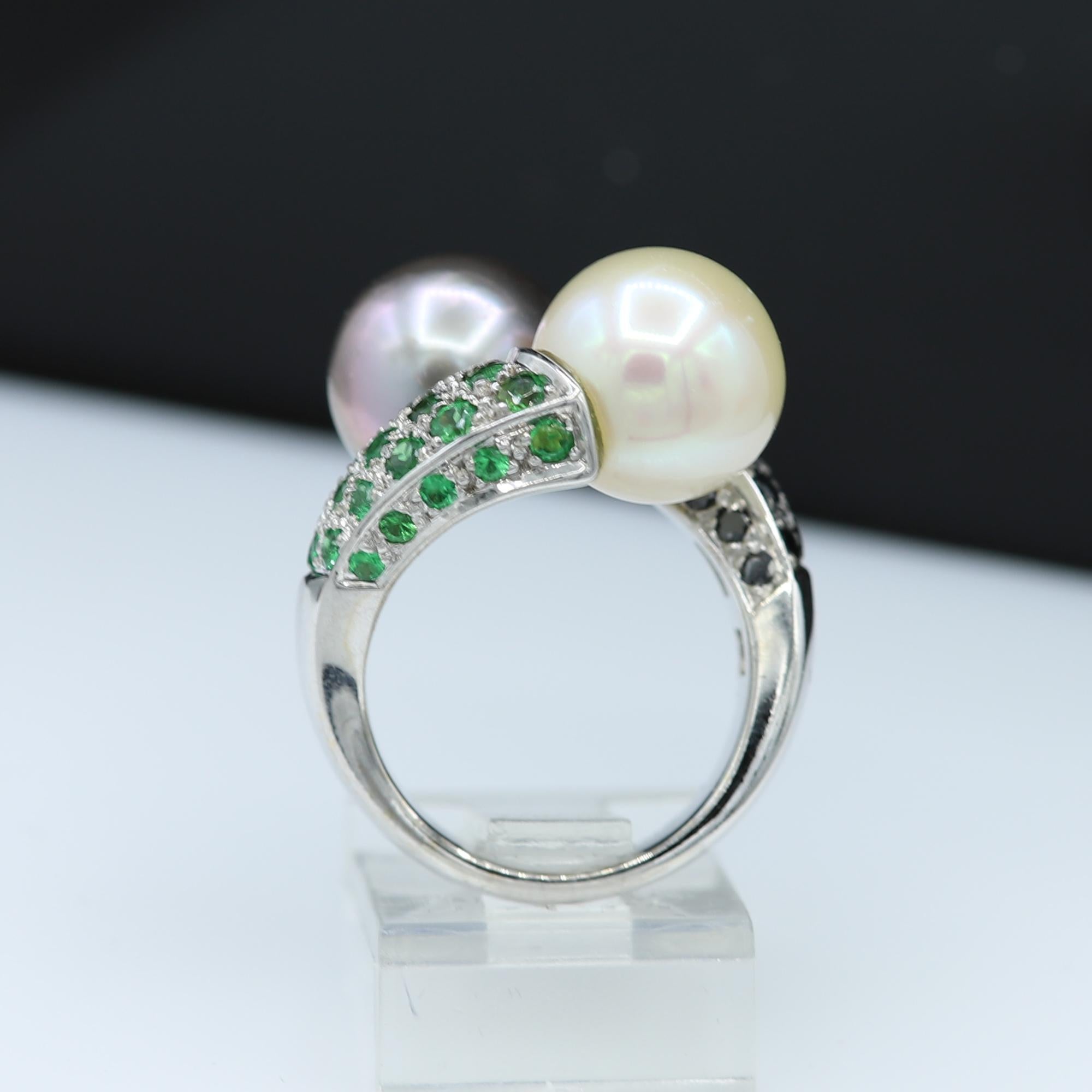 Round Cut Tahitian Pearl Ring 18 Karat White Gold Tahitian and South Sea Double Pearl Ring For Sale
