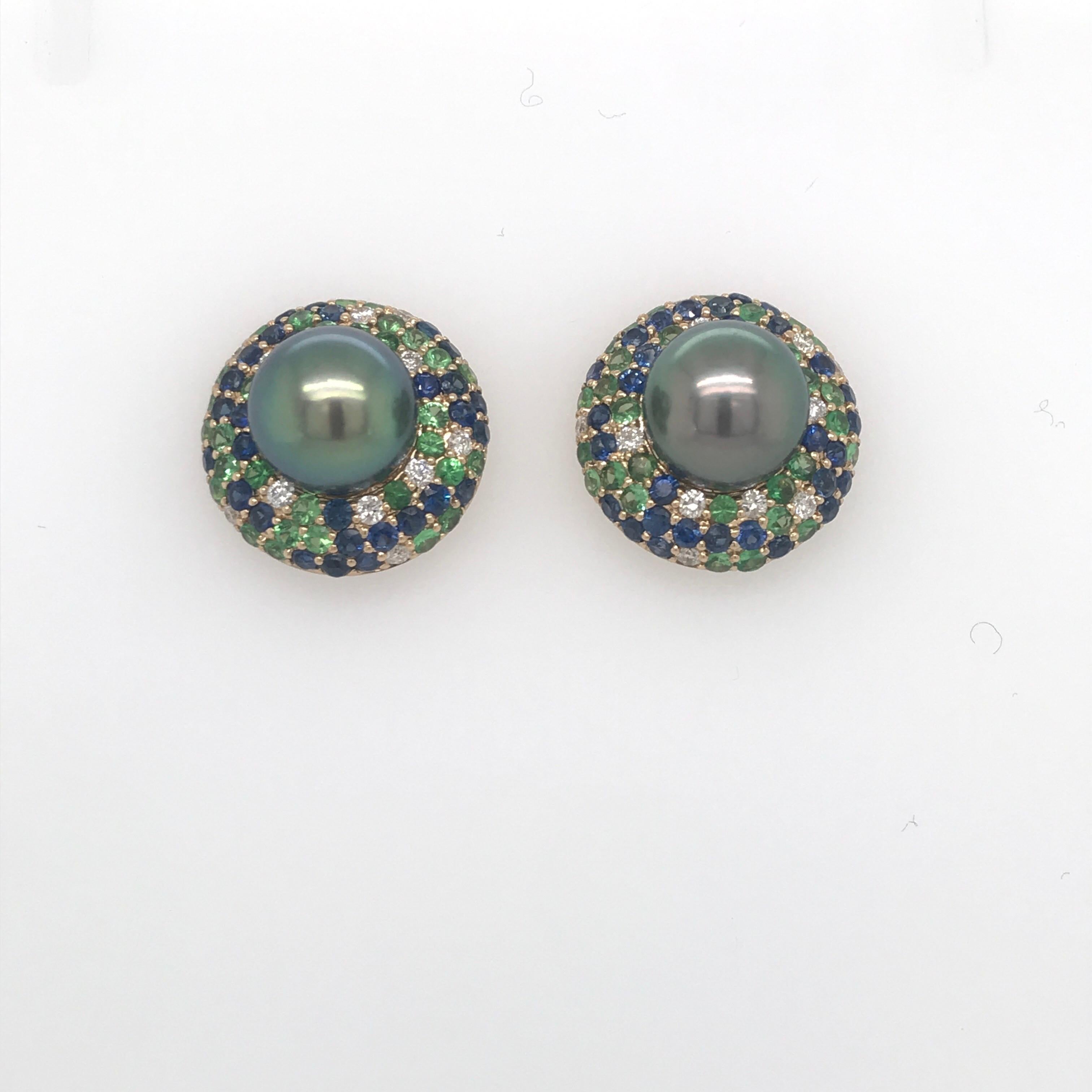 Round Cut Tahitian Pearl Sapphire and Diamond Earrings 3.87 Carats 18 Karat For Sale