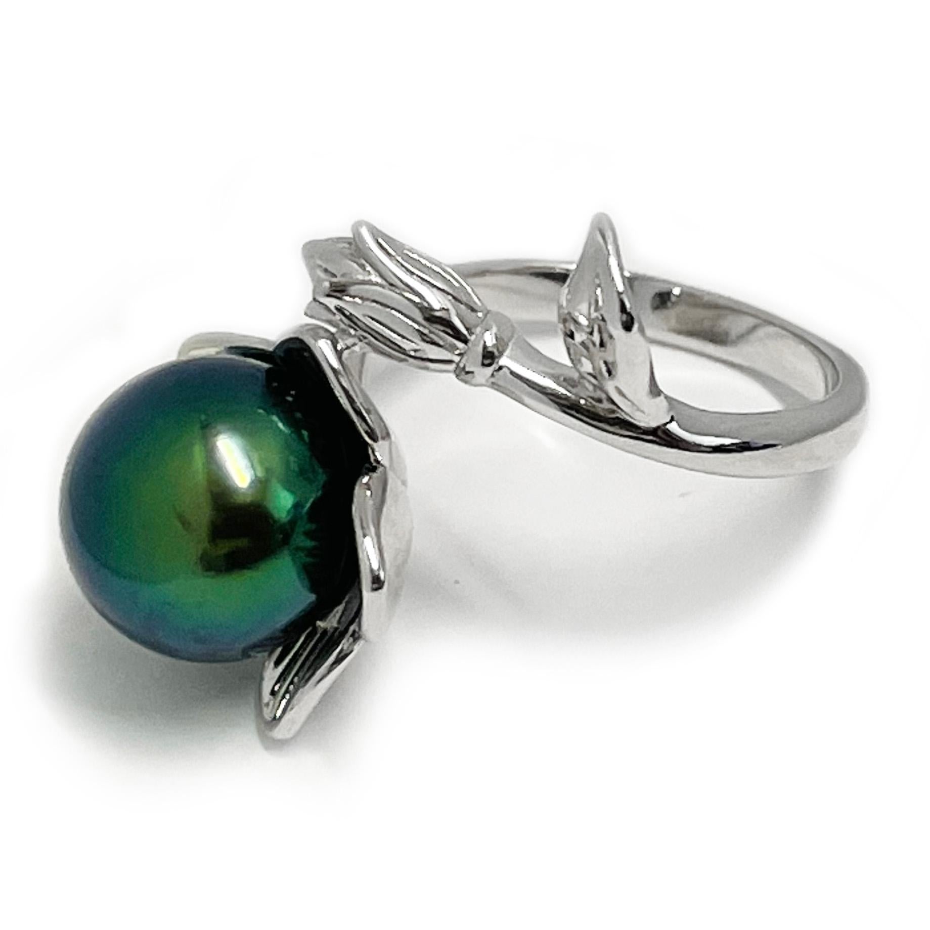 Contemporary Tahitian Pearl Sterling Silver Ring For Sale