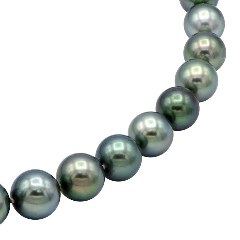 Tahitian Pearl Strand with White Gold and Diamond Clasp For Sale at 1stDibs