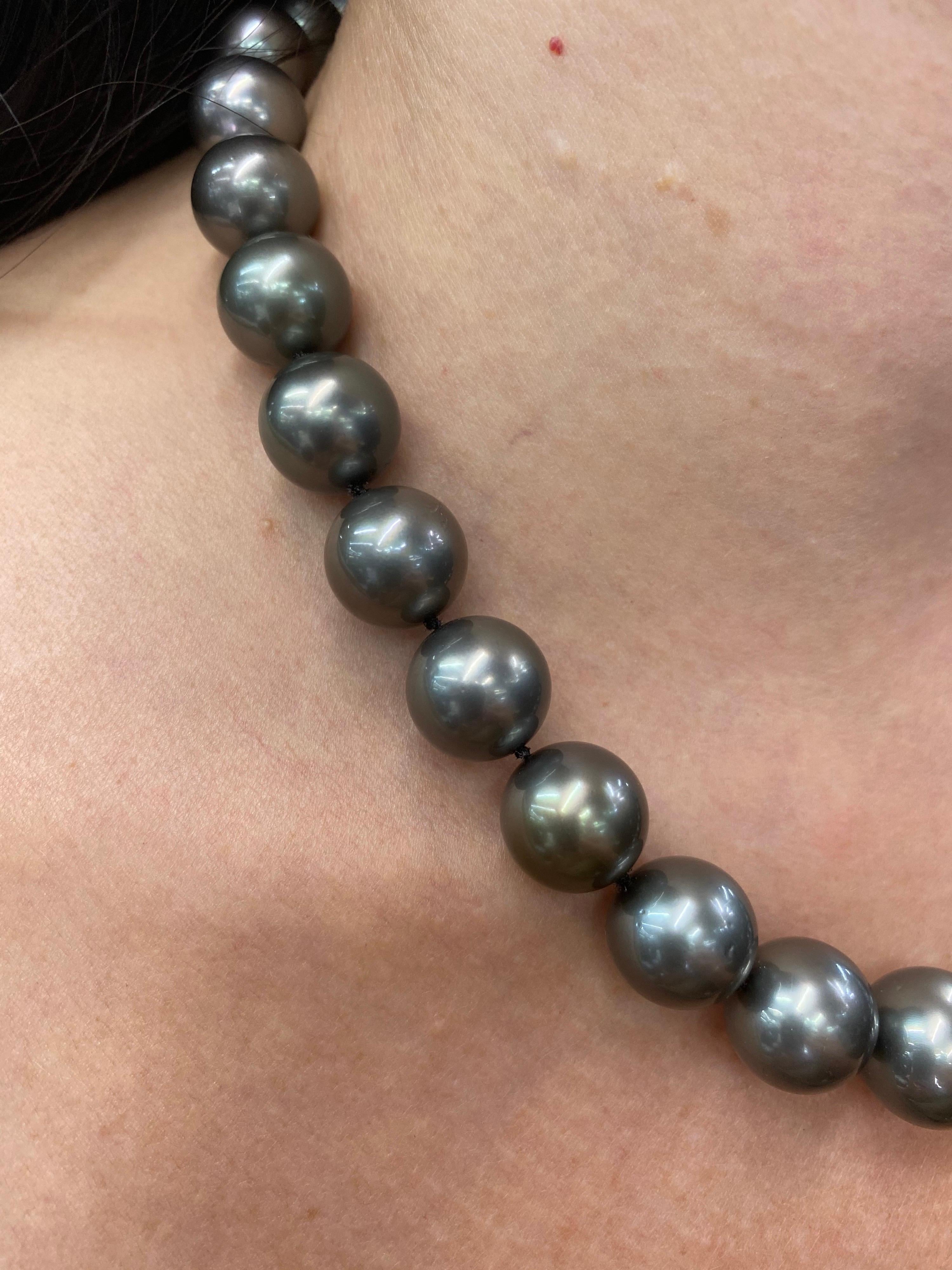 Tahiti-Perlenstrang-Halskette 14 Karat Weißgold 8
