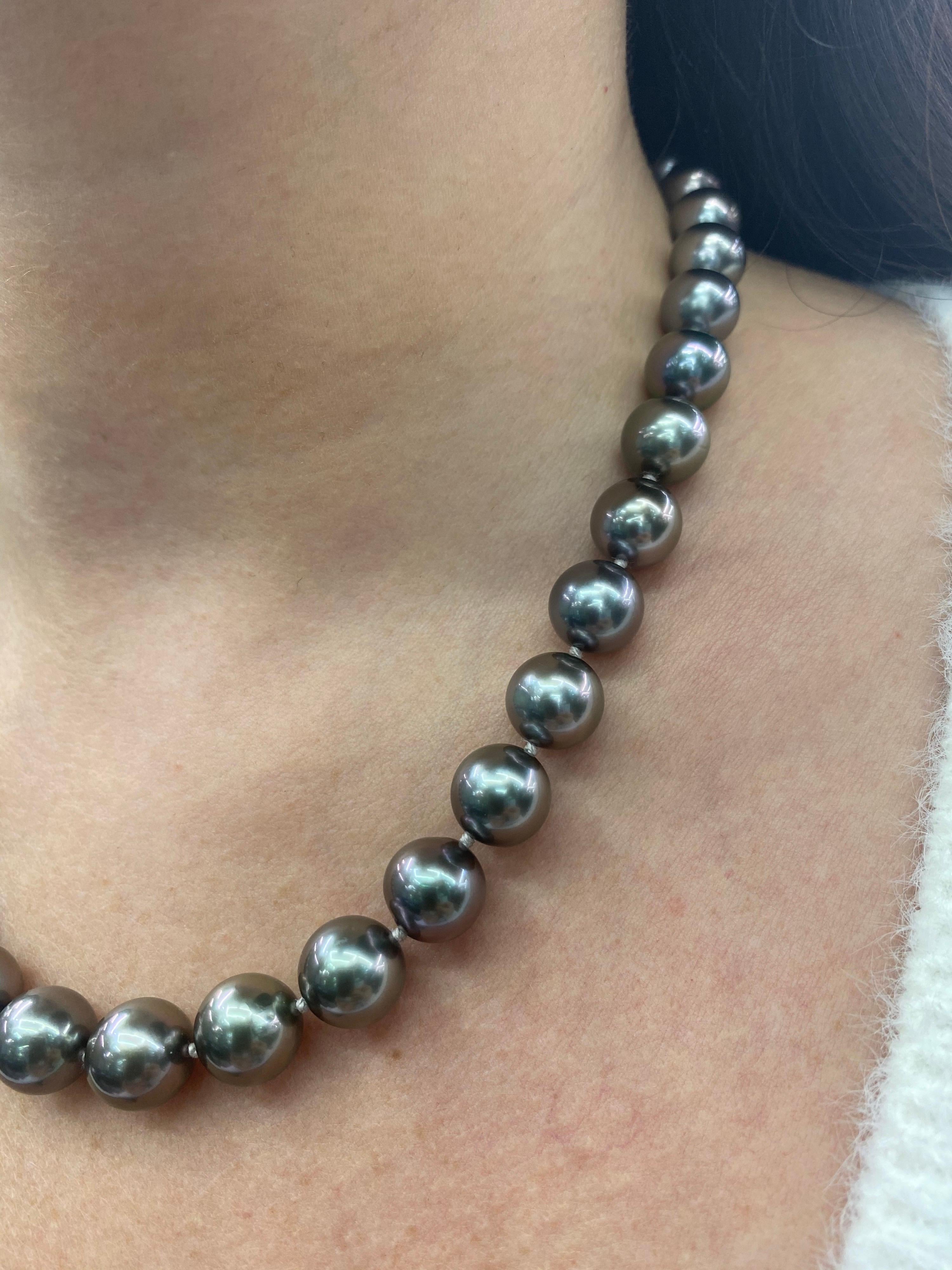 Contemporary HARBOR D. Tahitian Pearl Strand Necklace 14 Karat White Gold