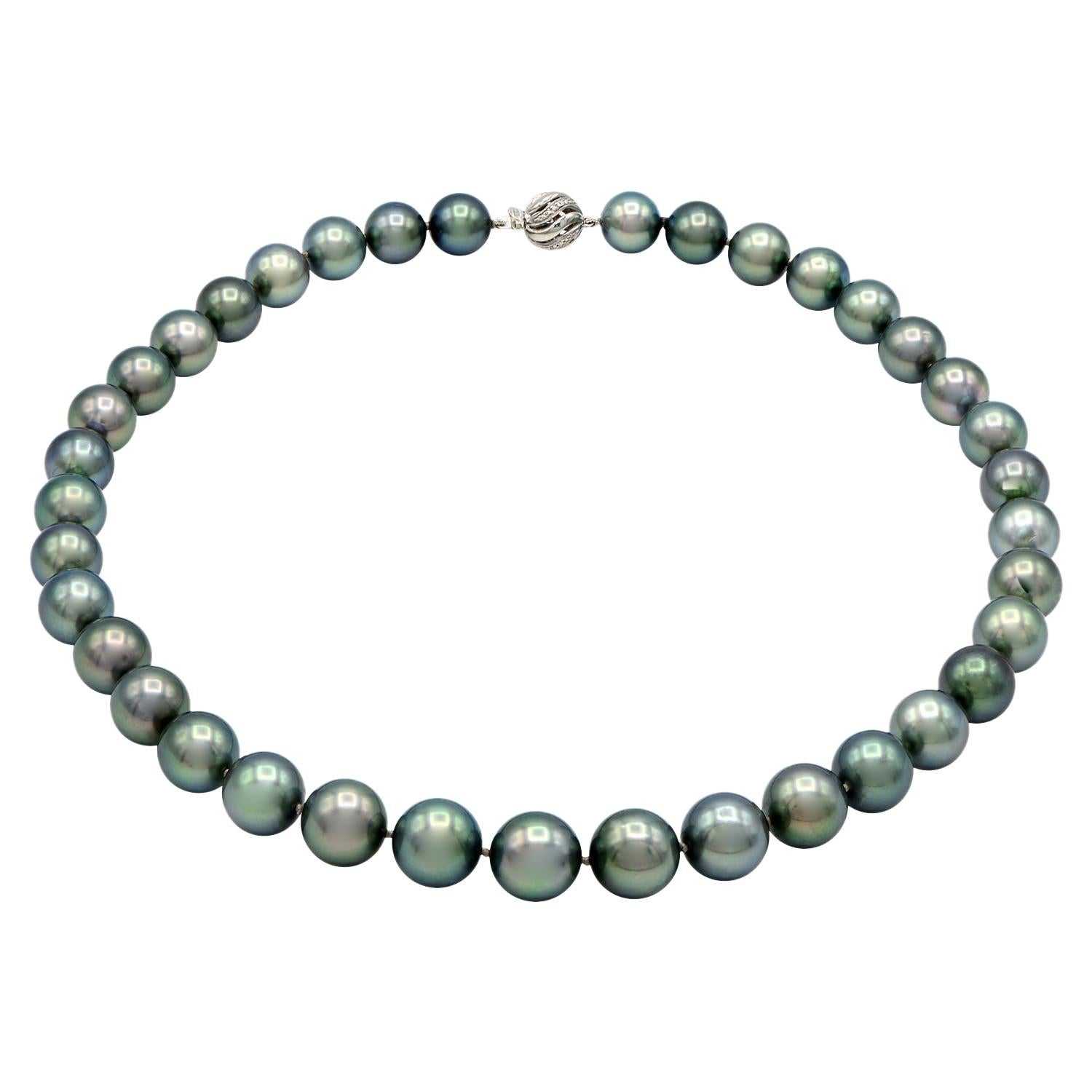 Tahitian Pearl Strand with White Gold and Diamond Clasp For Sale