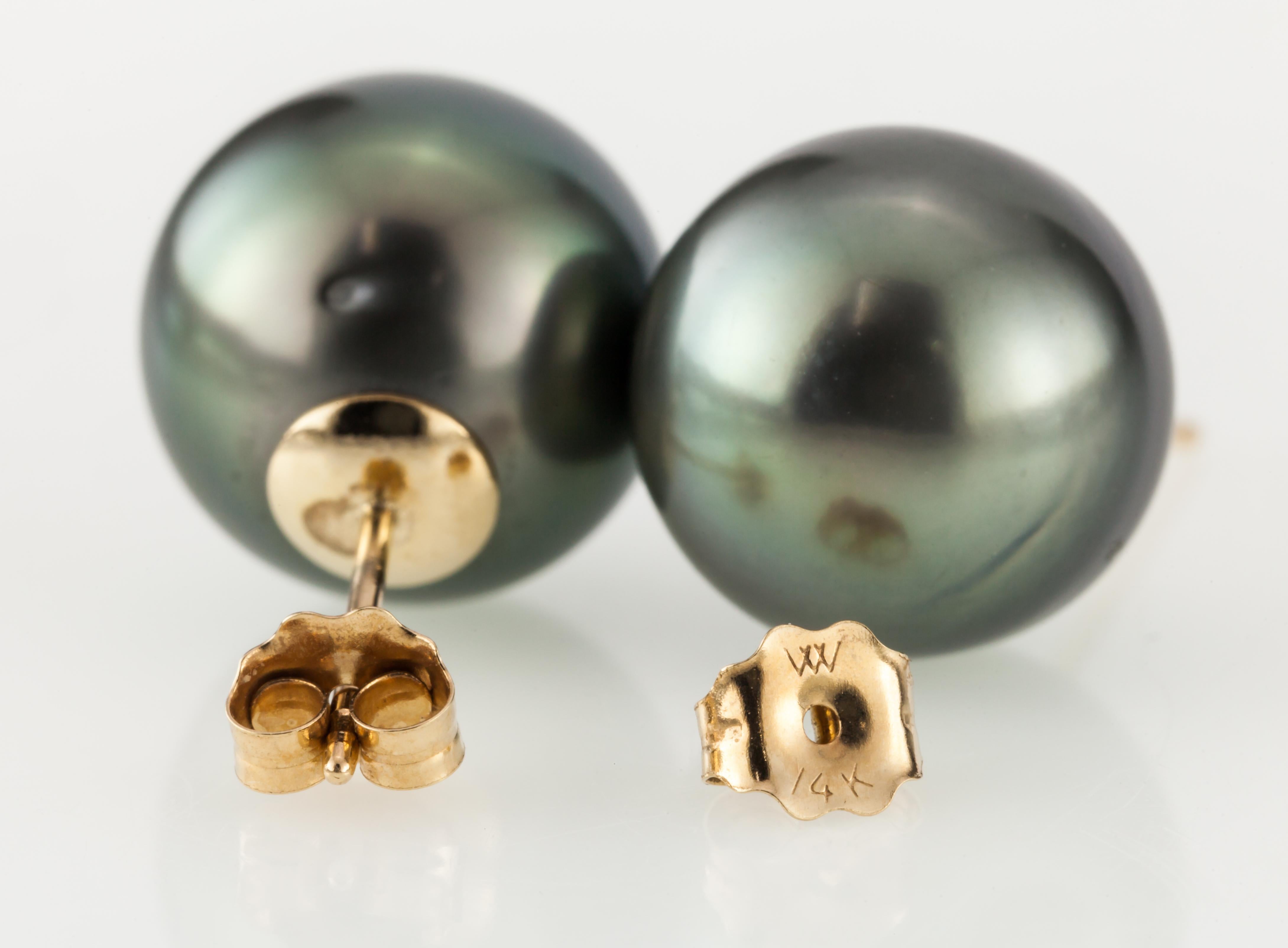 Tahitian Pearl Stud Earrings with Pearls Set in 14 Karat Yellow Gold For Sale 2