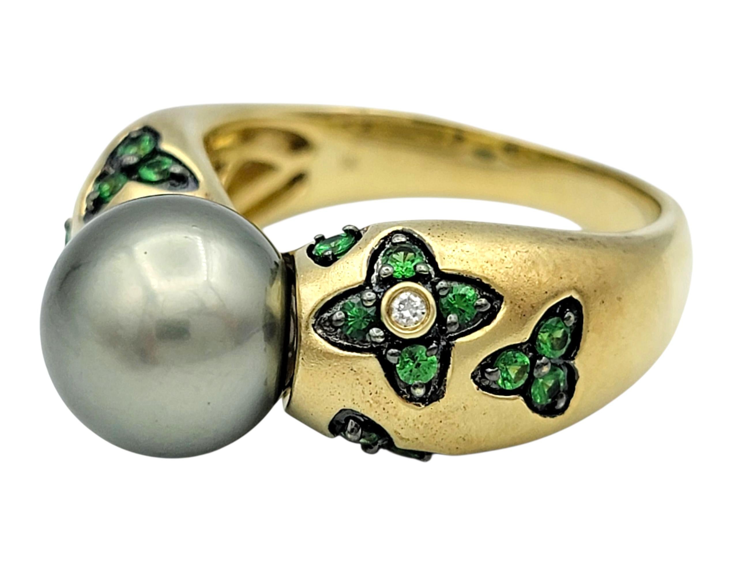 Bague en or jaune 14 carats, perle de Tahiti, tsavorite et diamant, motif fleuri Pour femmes en vente