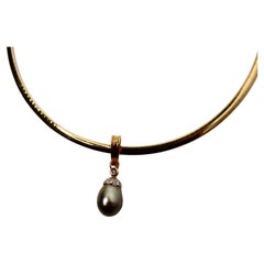 Tahitian Pearl With Diamonds 14k Gold Omega Pendant Necklace circa 1970s
