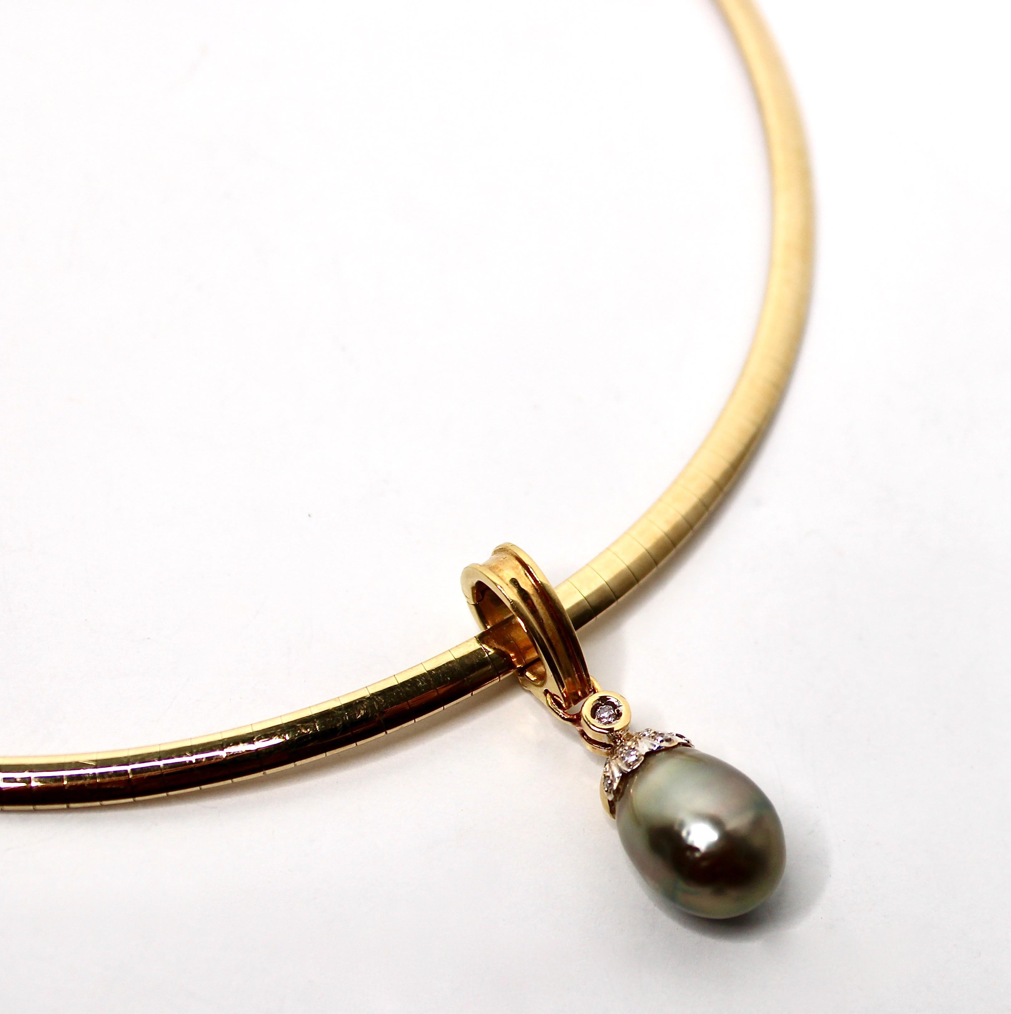 Women's Tahitian Pearl With Diamonds 14k Gold Omega Pendant Necklace circa 1970s For Sale