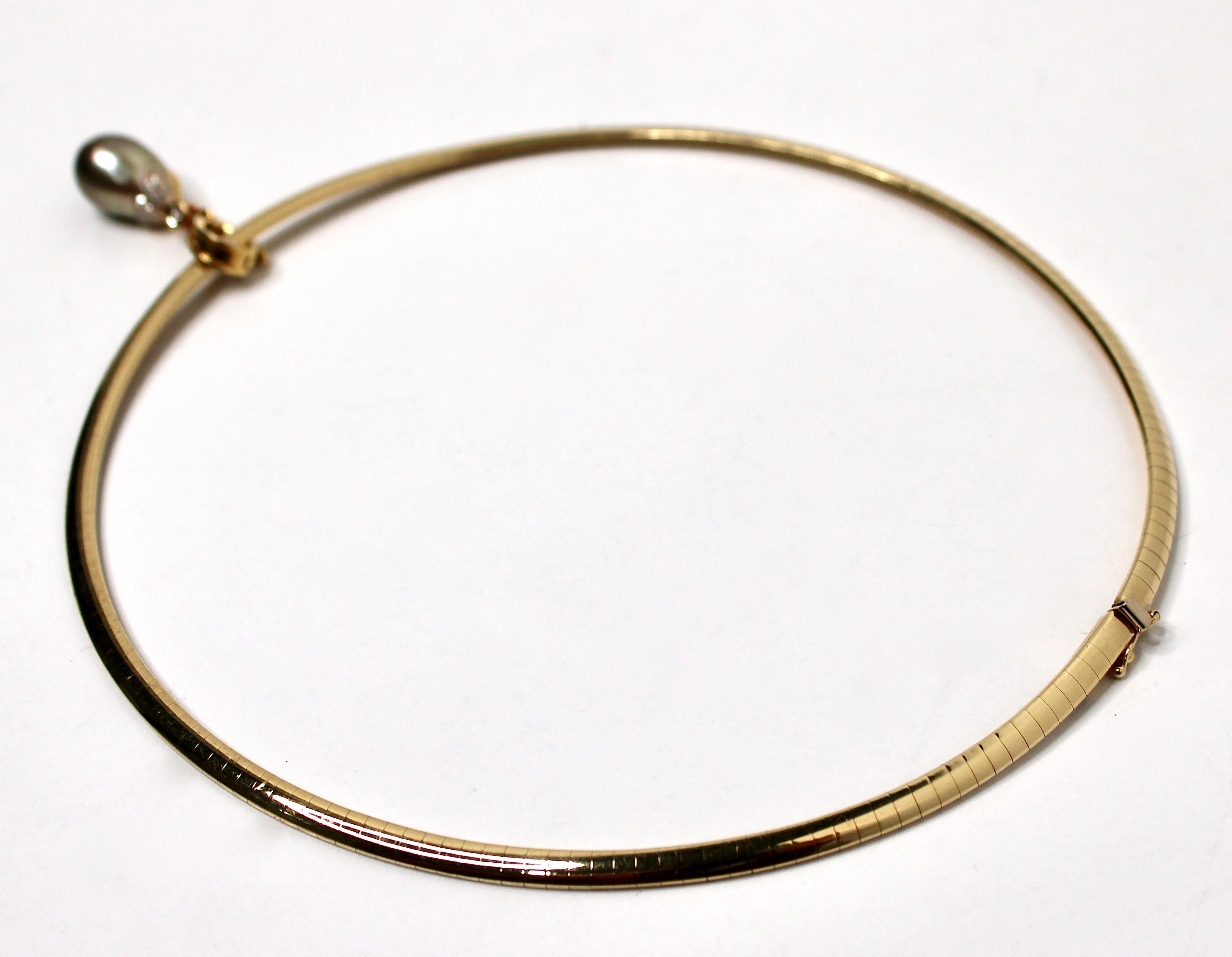 Tahitian Pearl With Diamonds 14k Gold Omega Pendant Necklace circa 1970s For Sale 2