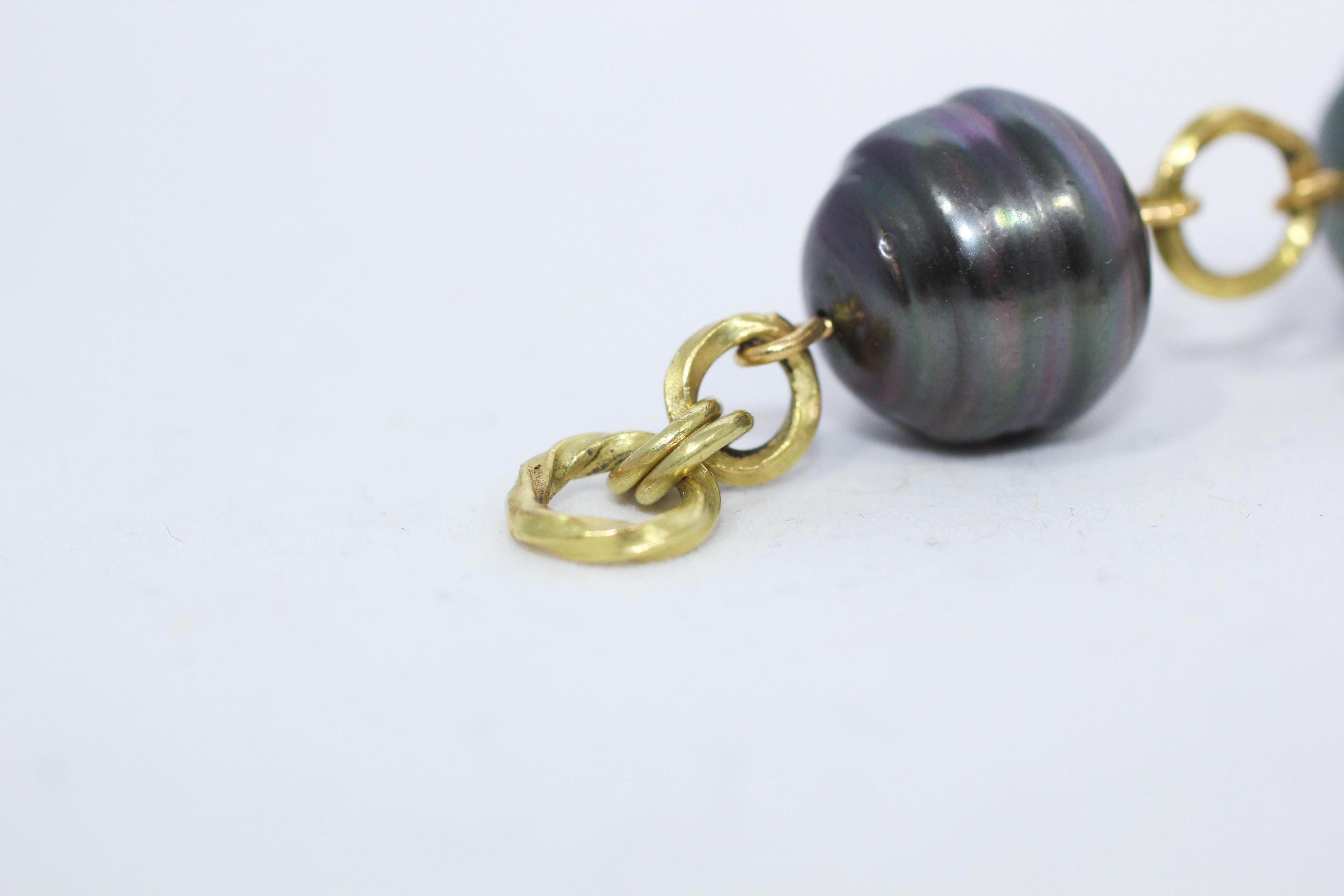 black baroque pearl necklace