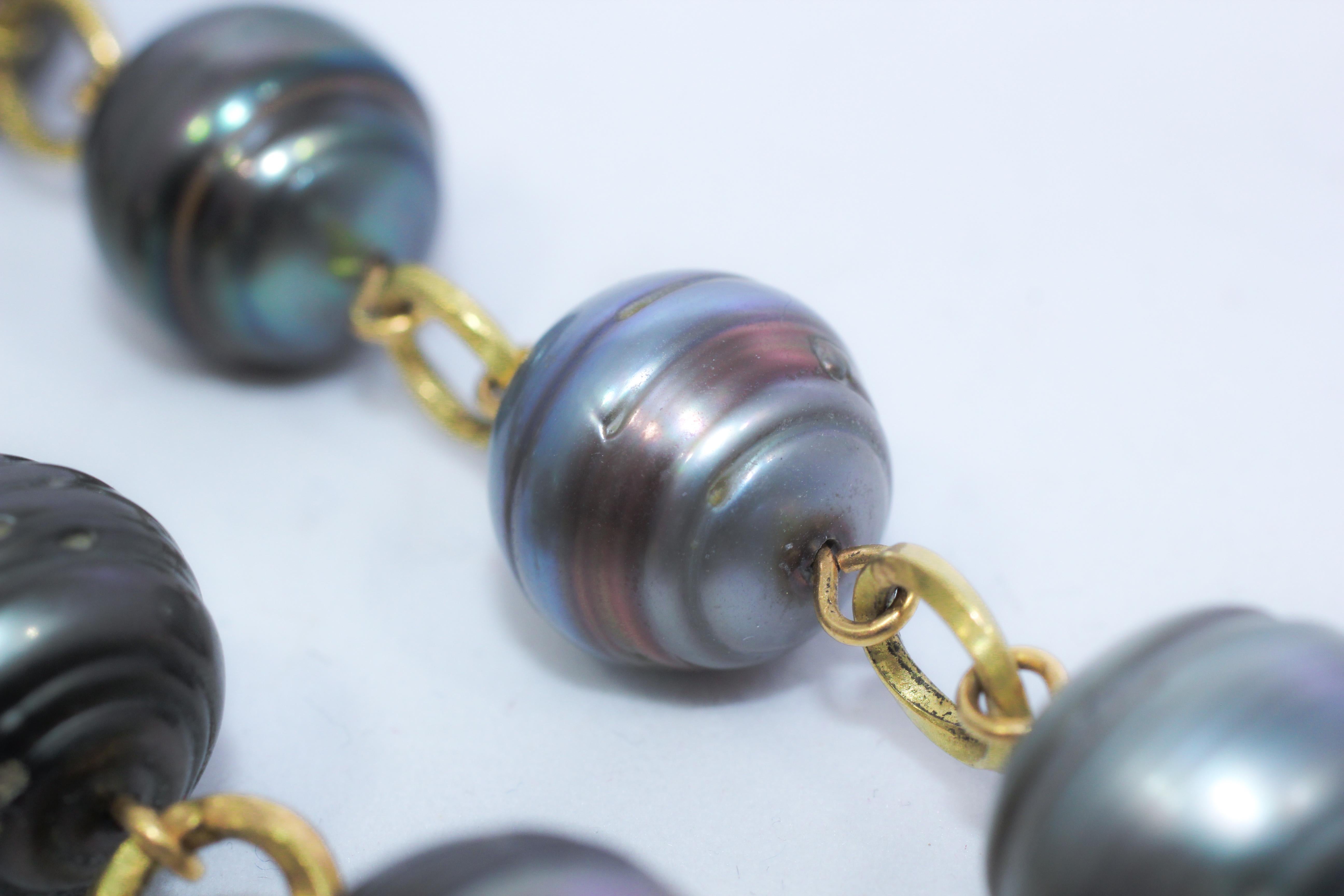 Women's Tahitian Pearls 18 Karat Gold Beaded Link Necklace, Green Black Baroque Pearls