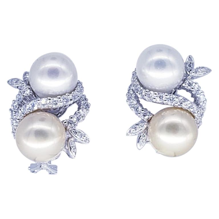 Tahitian Pearls and 4.50 Carat Diamonds Cluster Clip Earrings 18 Karat Gold For Sale