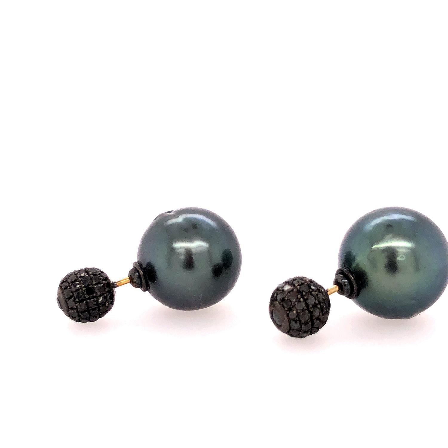 Tahitian Sea Pearl & Pave Diamond Tunnel Earring Made in 18k Gold & Silver In New Condition For Sale In New York, NY