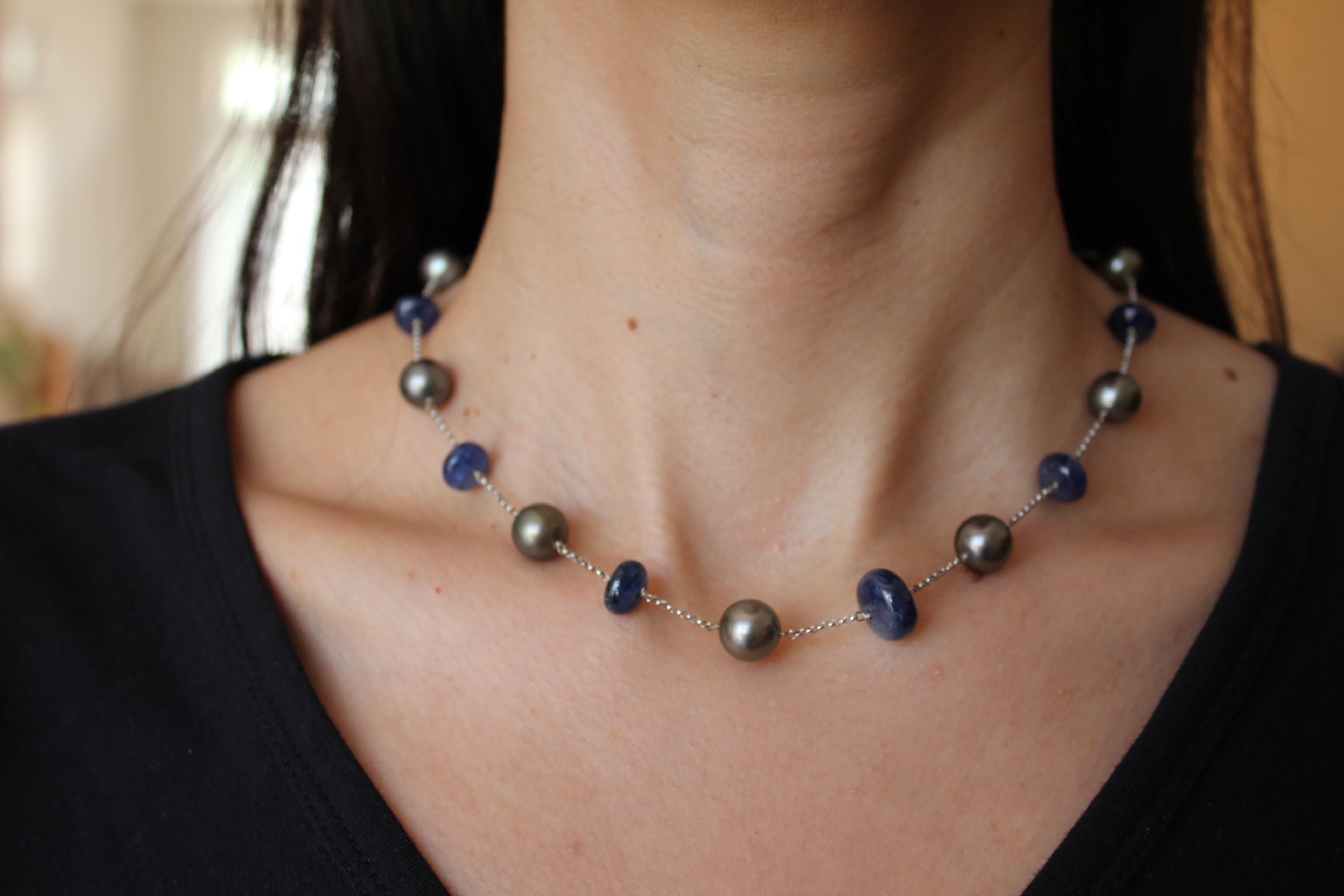 Tahitian Silver Grey Black Pearl Blue Sapphire Bead White Gold Chain Necklace For Sale 4