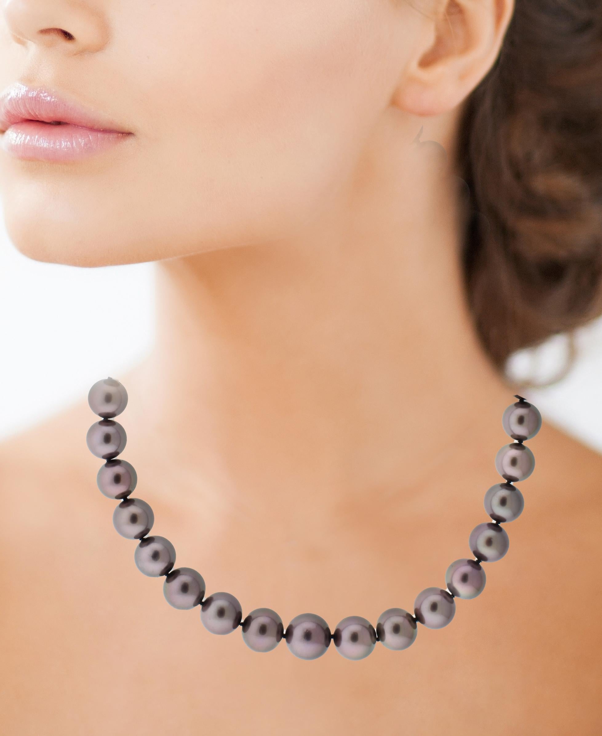 Collana di perle di Tahiti dei mari del sud con pavone In condizioni Nuovo in vendita a Bethesda, MD