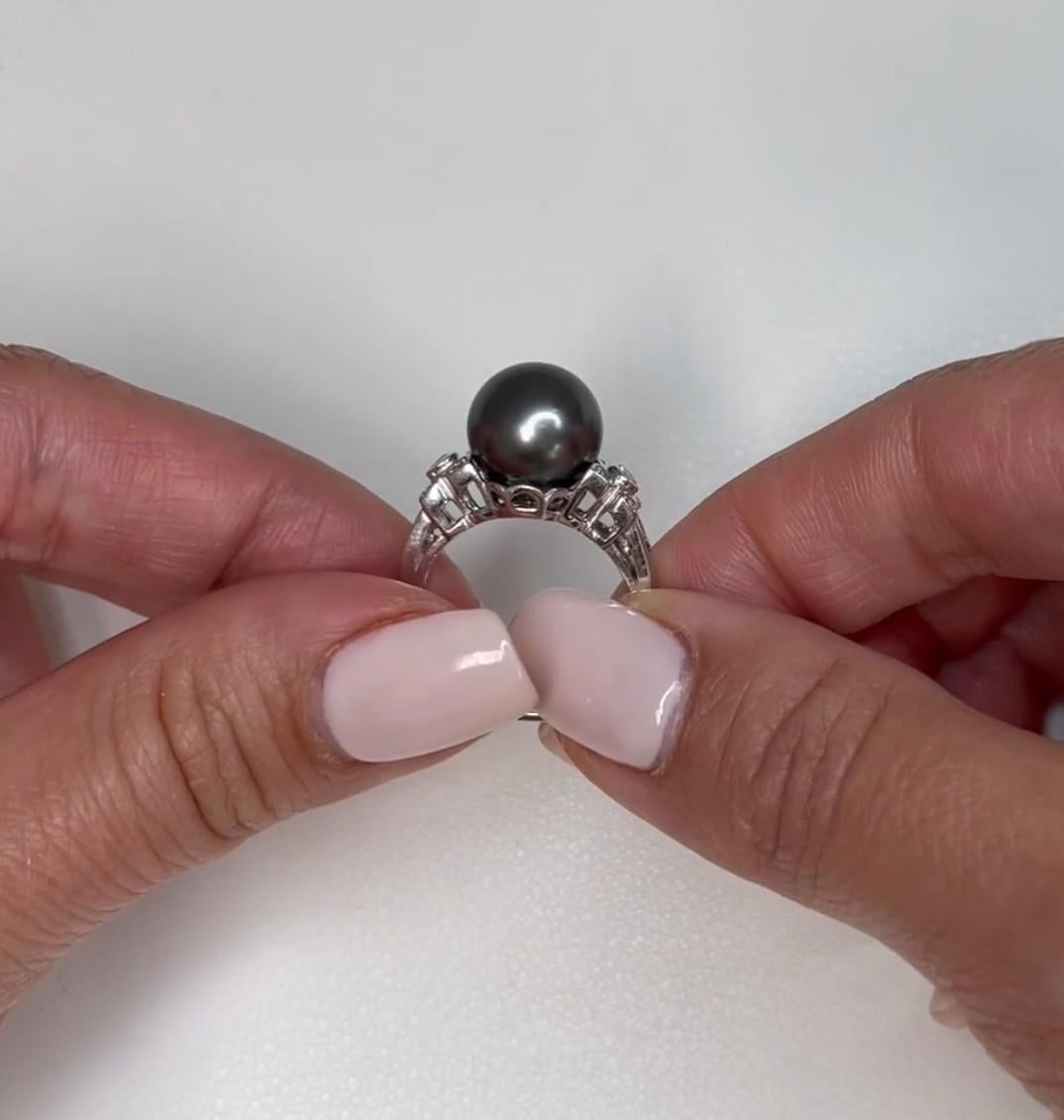 Women's Tahitian South Sea Pearl Ring with 0.25 Carat Diamonds in 18k White Gold For Sale