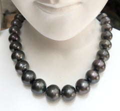 Tahitian South Sea Pearl with 18 Karat Gold Clasp