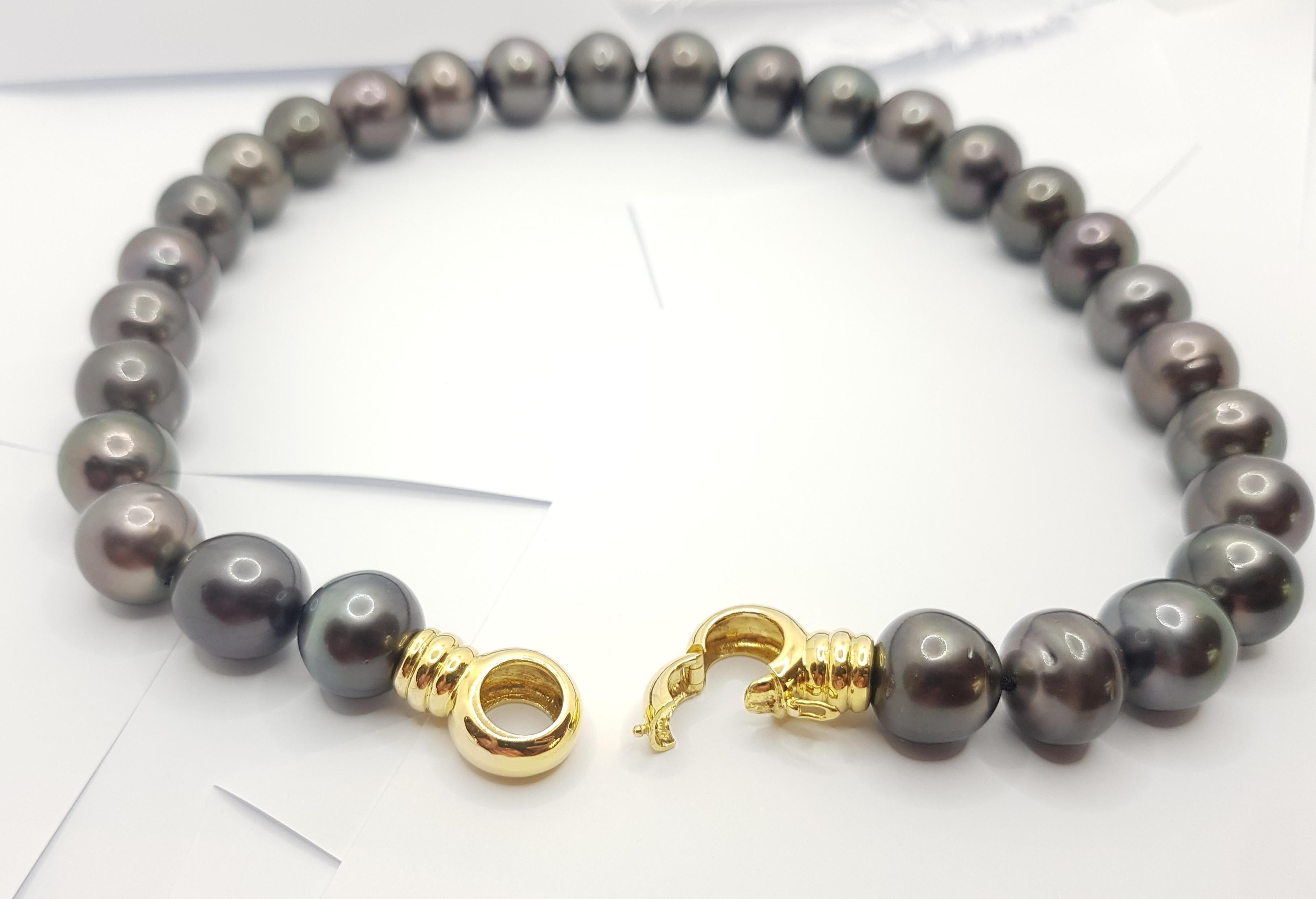 Women's Tahitian South Sea Pearl with 18 Karat Gold Clasp For Sale