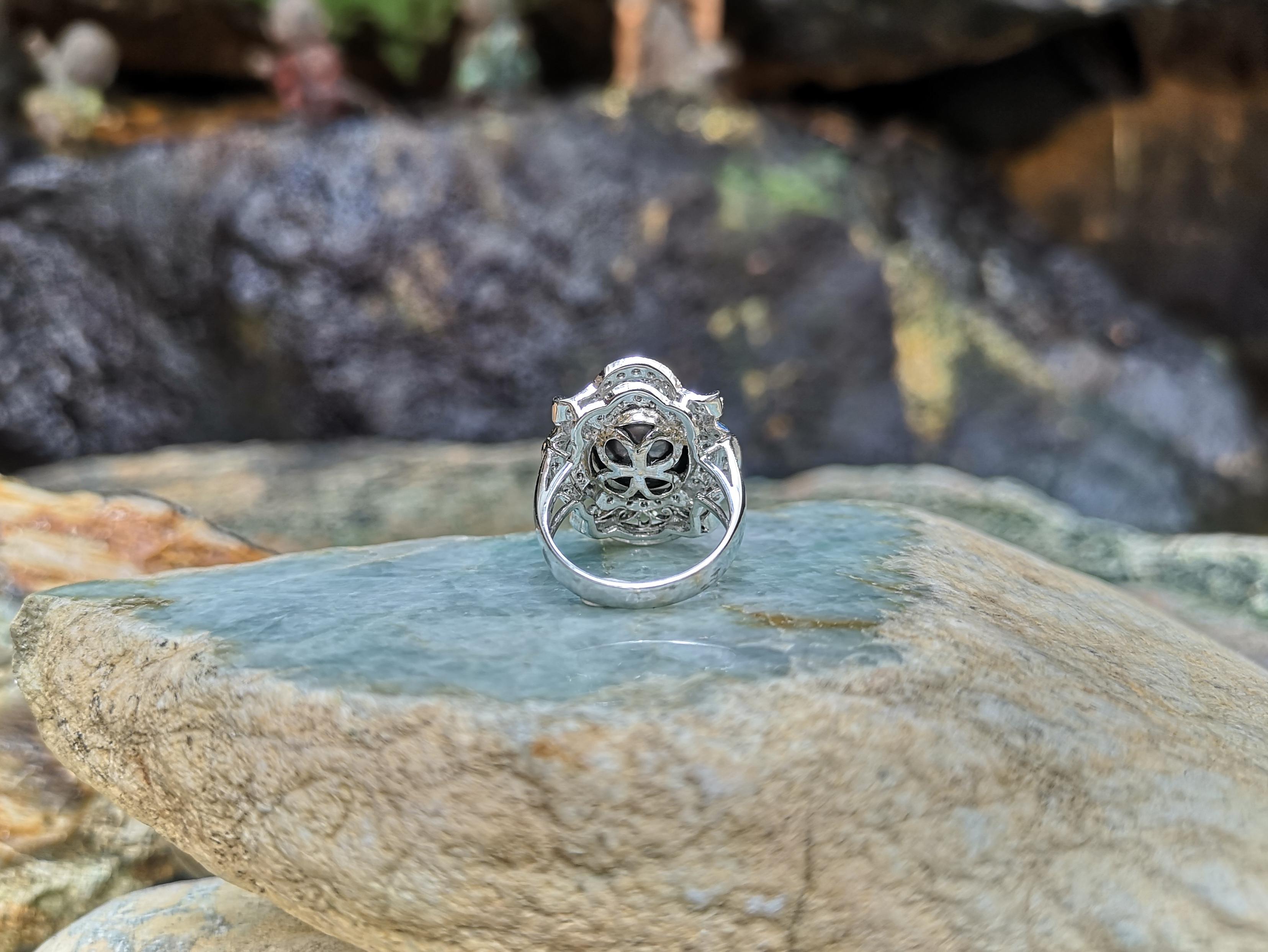 Bague en or blanc 18 carats sertie d'une perle des mers du Sud de Tahiti et de diamants en vente 7