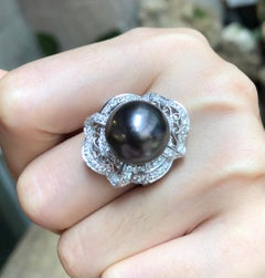 Tahitian South Sea Pearl with Diamond Ring Set in 18 Karat White Gold Settings