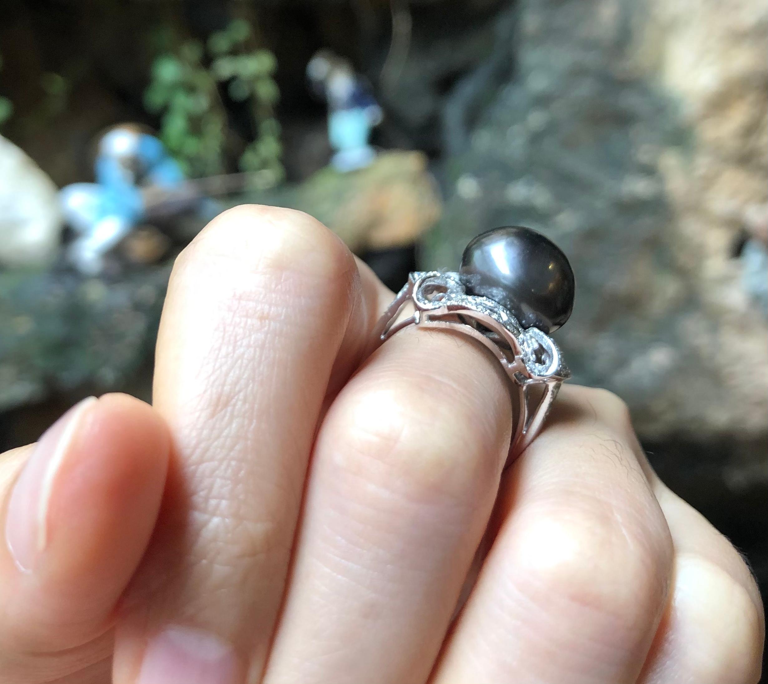 Mixed Cut Tahitian South Sea Pearl with Diamond Ring Set in 18 Karat White Gold Settings For Sale